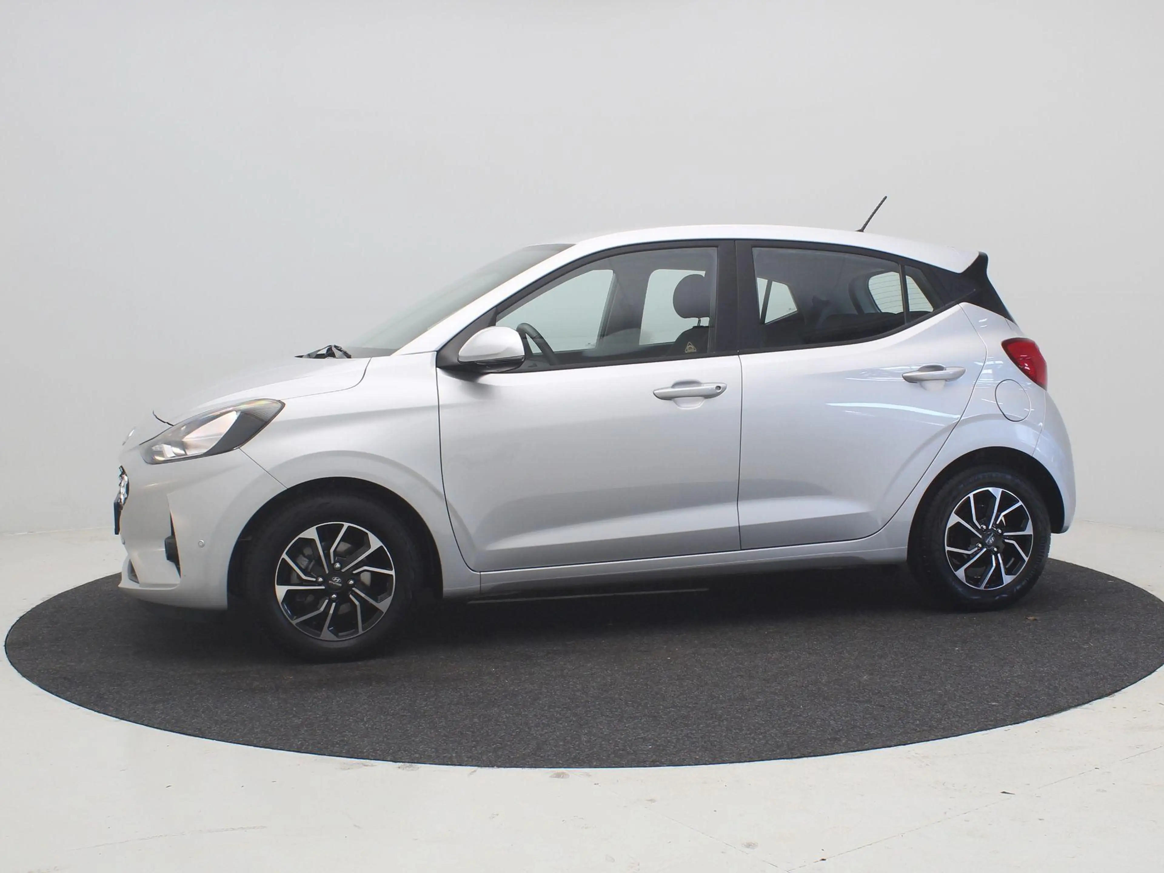Hyundai i10 1.0 Comfort Smart 5-zits Automaat/ Navigatie / Air — photo 6
