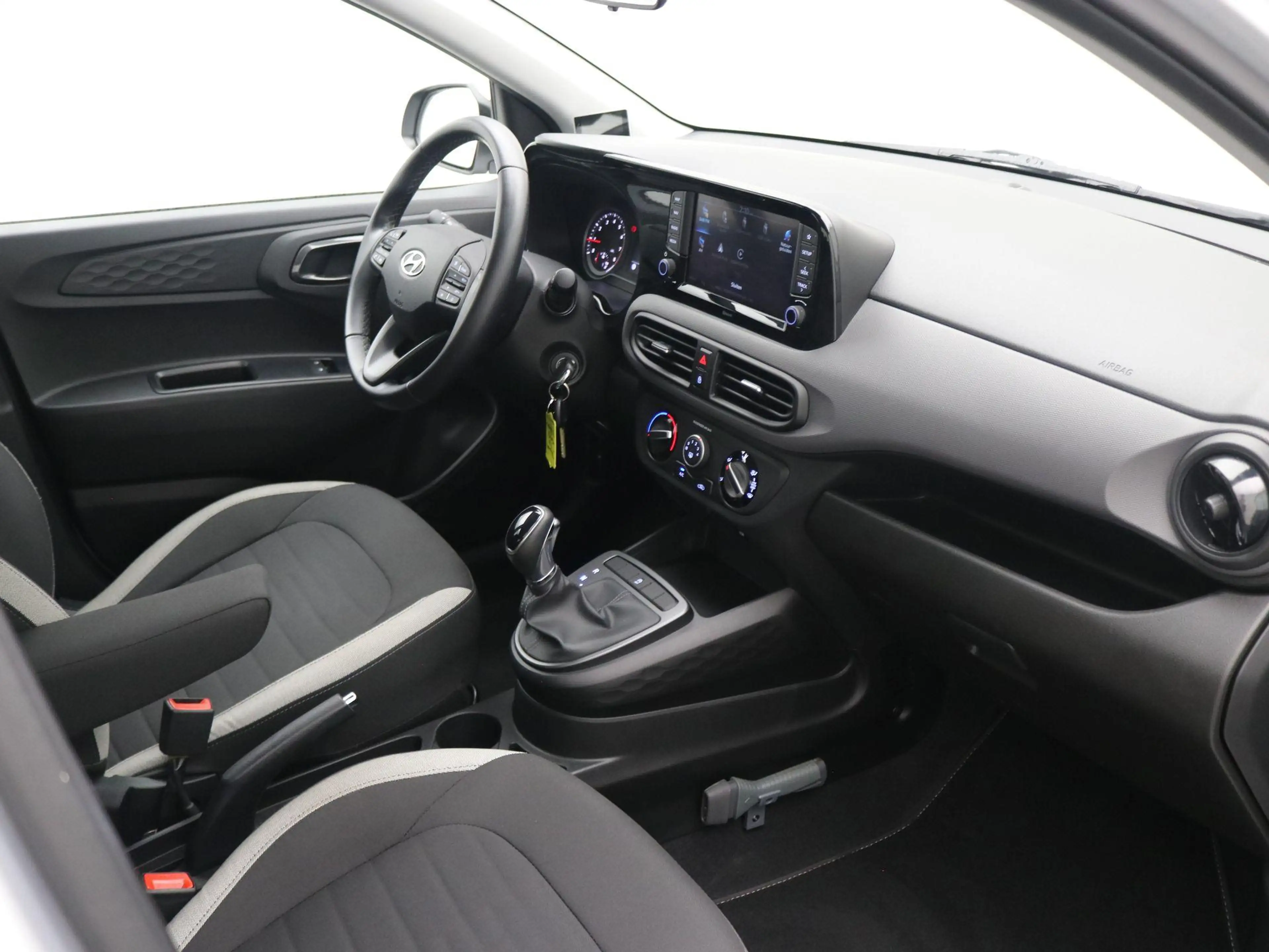 Hyundai i10 1.0 Comfort Smart 5-zits Automaat/ Navigatie / Air — photo 33