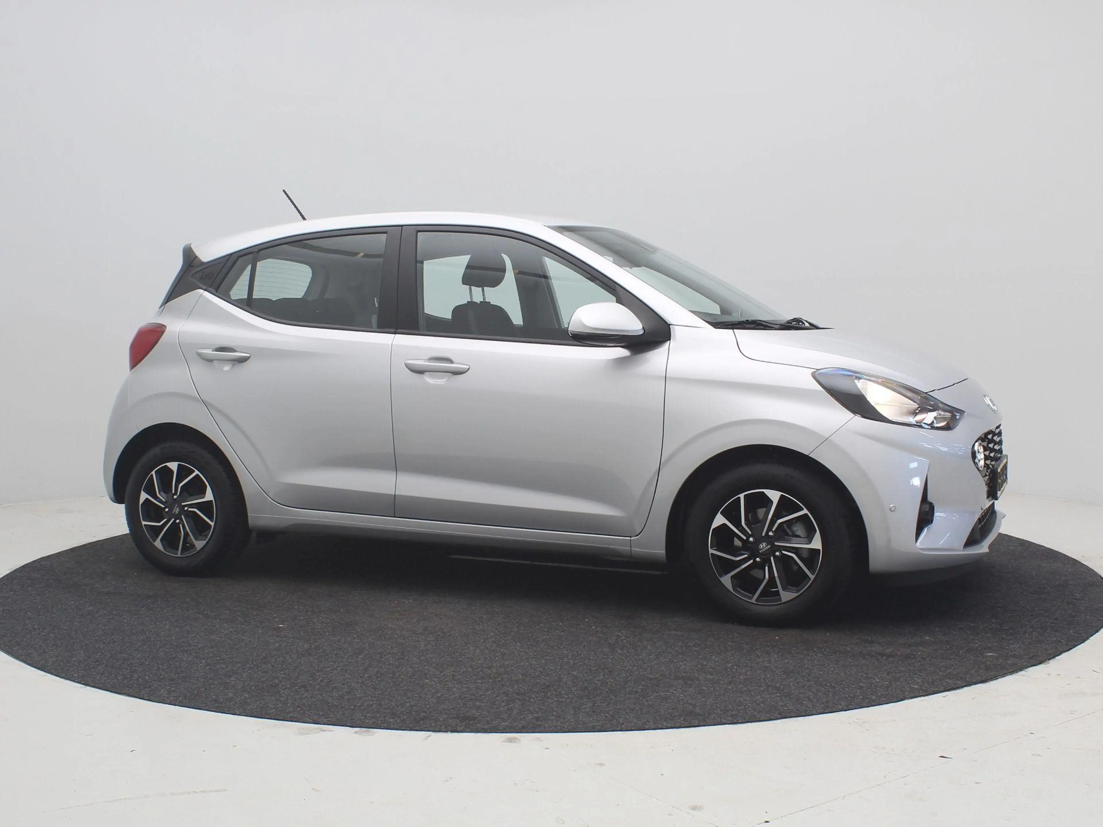 Hyundai i10 1.0 Comfort Smart 5-zits Automaat/ Navigatie / Air — photo 13