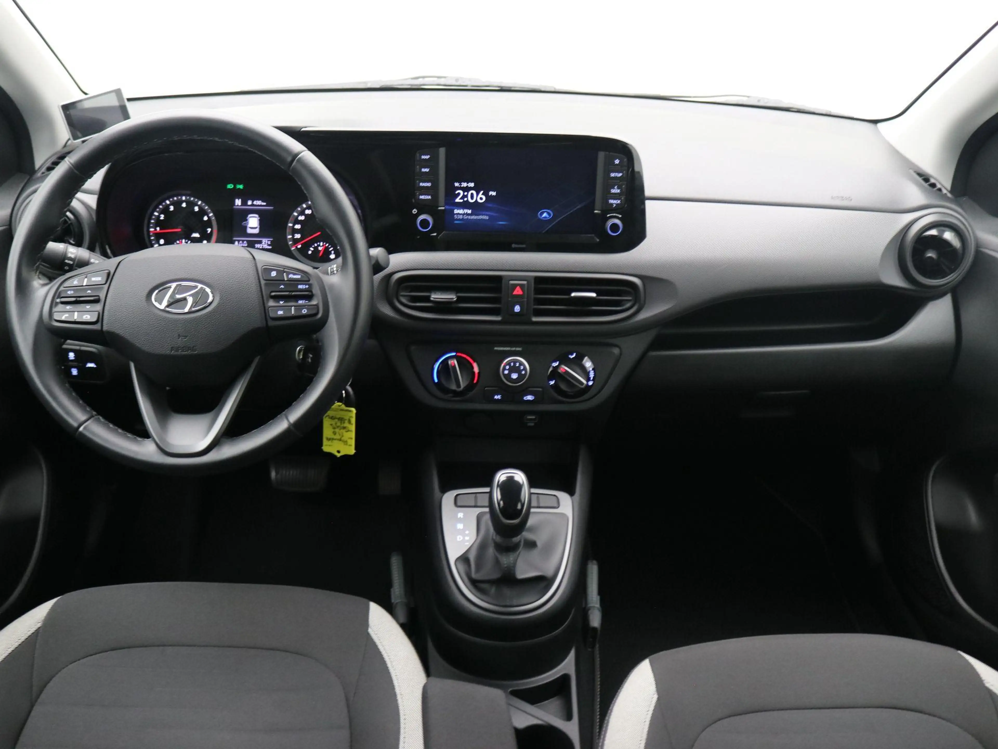 Hyundai i10 1.0 Comfort Smart 5-zits Automaat/ Navigatie / Air — photo 2