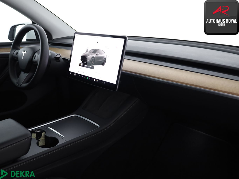 Tesla Model Y Model Y PERFORMANCE Dual Motor AWD PANO,360GRAD — photo 10