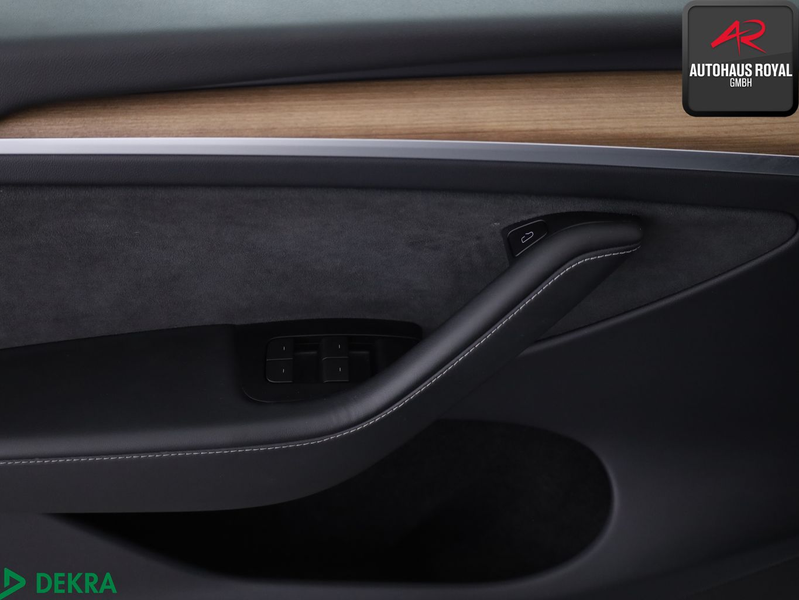 Tesla Model Y Model Y PERFORMANCE Dual Motor AWD PANO,360GRAD — photo 15