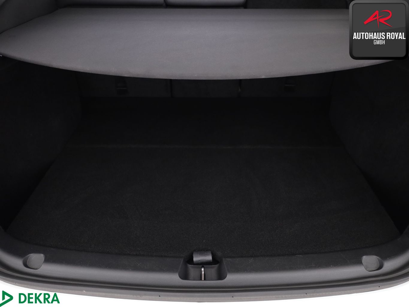 Tesla Model Y Model Y PERFORMANCE Dual Motor AWD PANO,360GRAD — photo 14