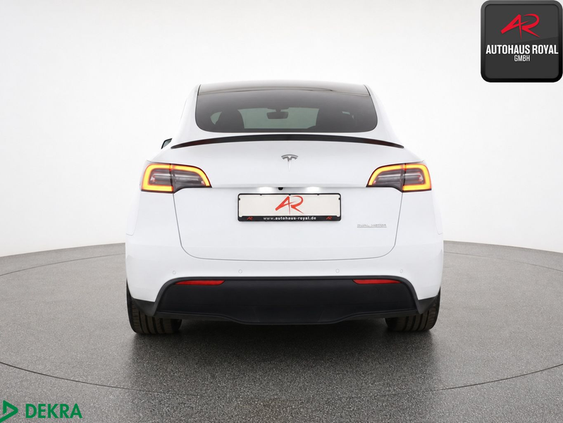 Tesla Model Y Model Y PERFORMANCE Dual Motor AWD PANO,360GRAD — photo 4