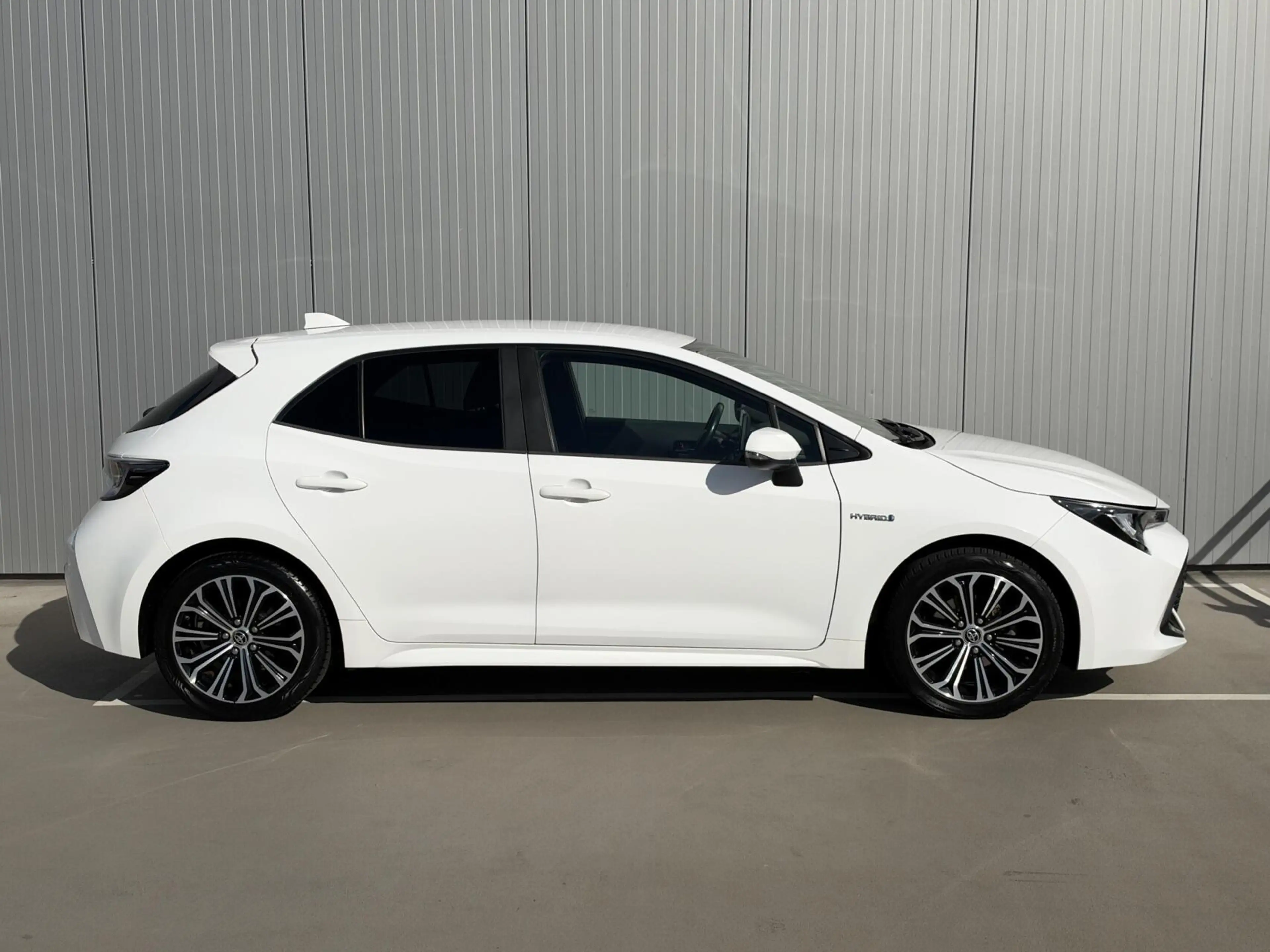 Toyota Corolla 1.8 Hybrid Dynamic|NL-Auto|Trekhaak — photo 35