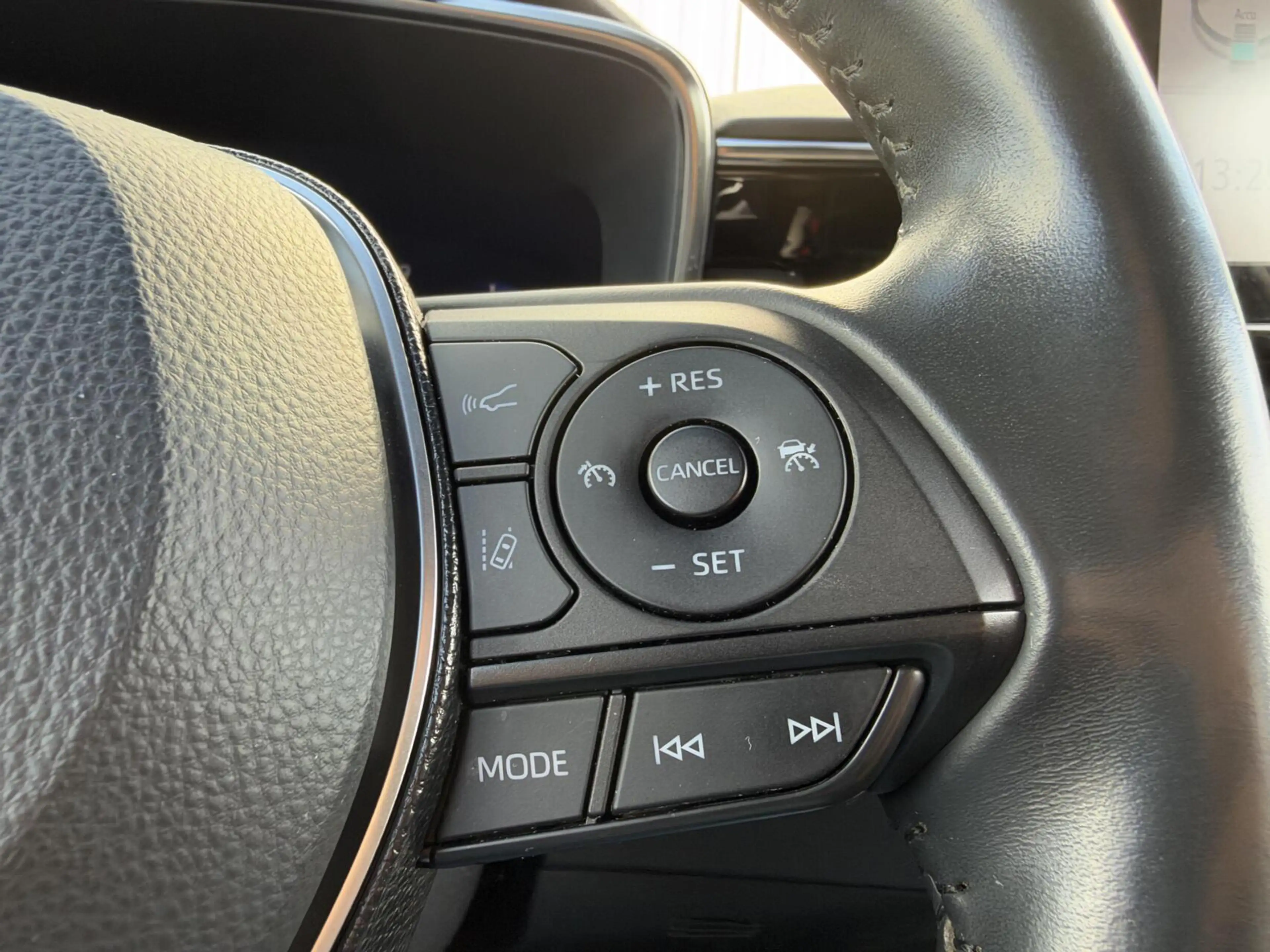 Toyota Corolla 1.8 Hybrid Dynamic|NL-Auto|Trekhaak — photo 23