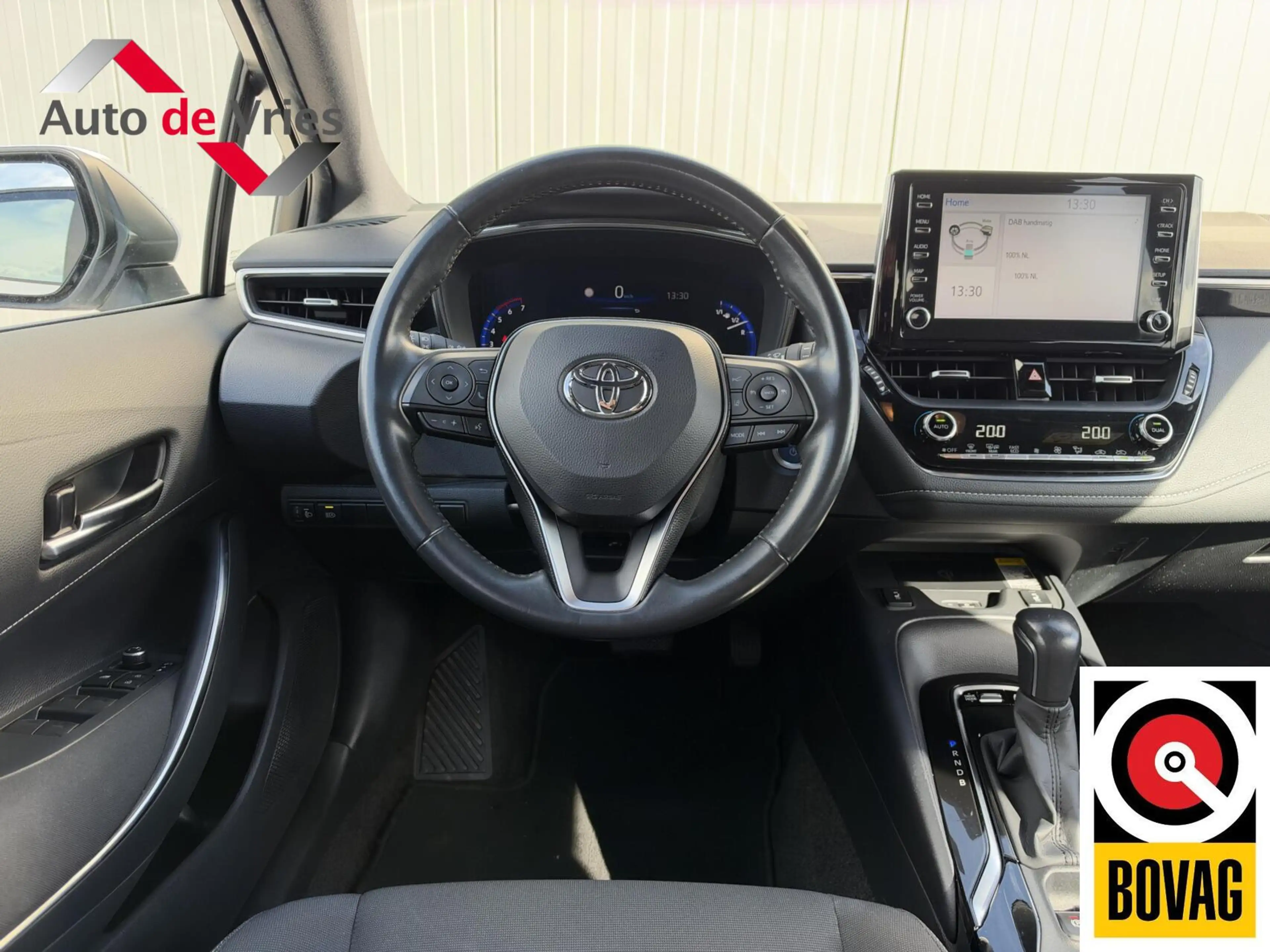 Toyota Corolla 1.8 Hybrid Dynamic|NL-Auto|Trekhaak — photo 2