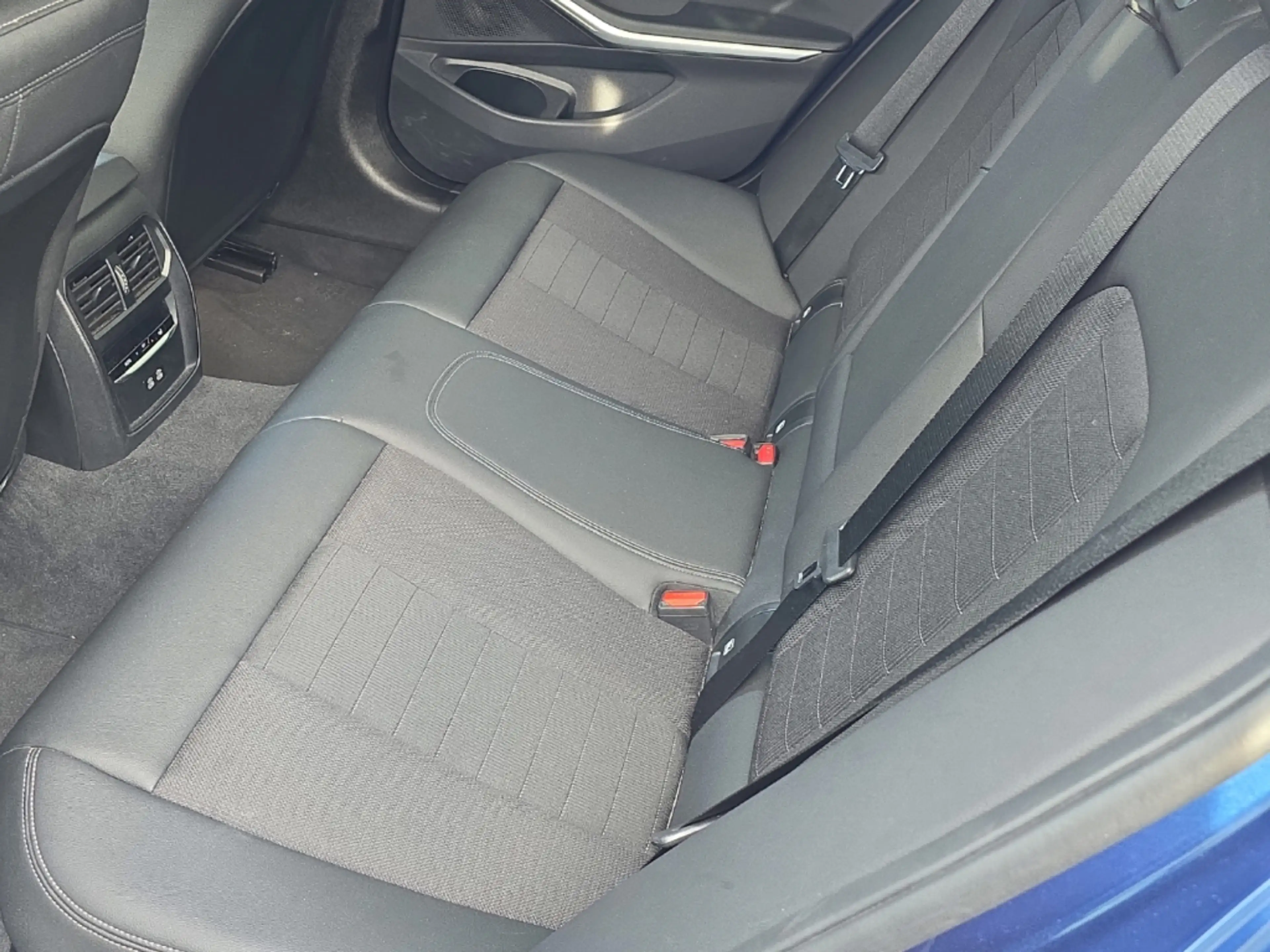 BMW 318 i Touring G 21 Park-Assistent Navi Digitales Cockp — photo 8