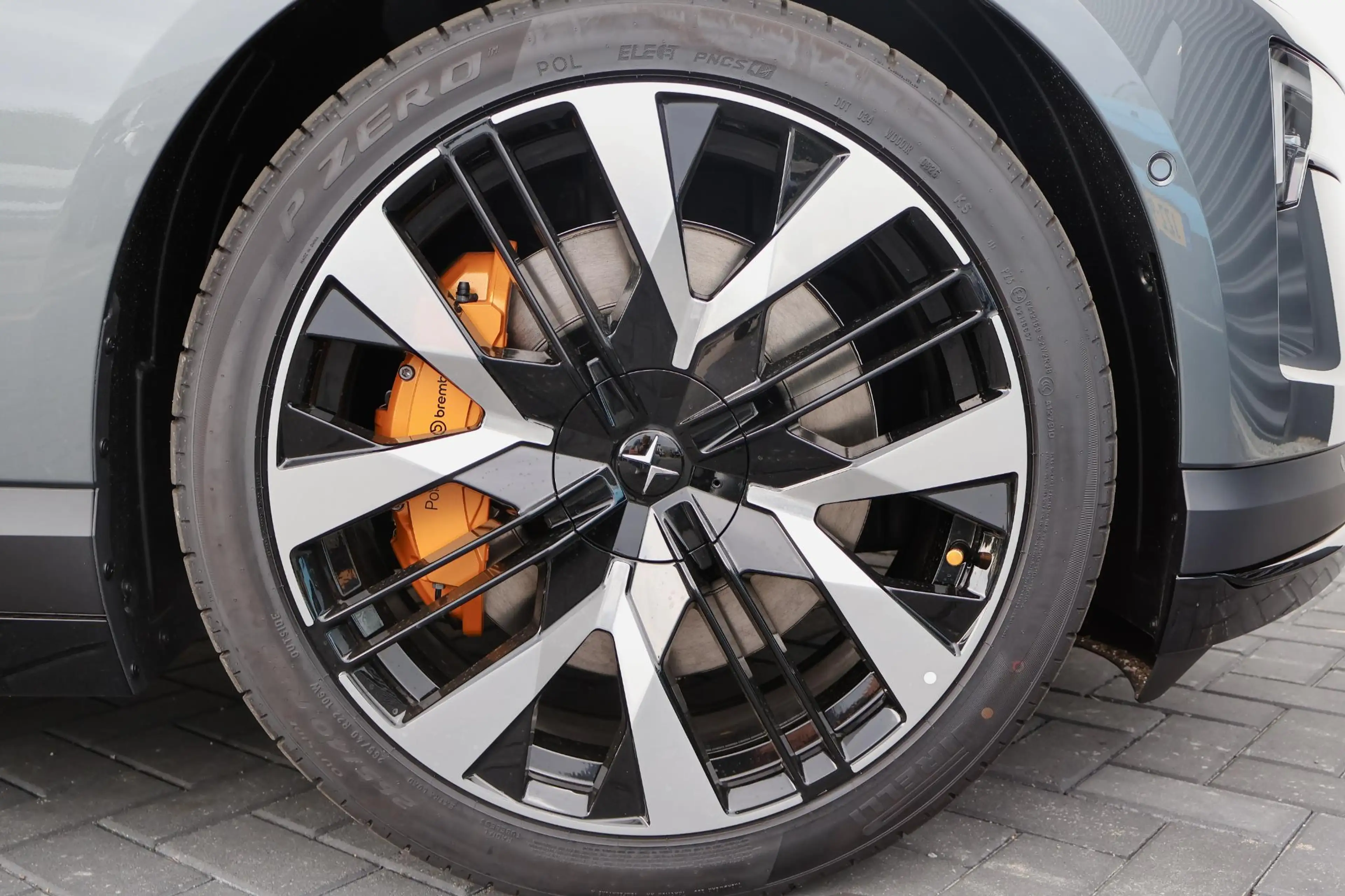Polestar 4 Long Range Dual Motor Performance Prime 100 kWh | — photo 11