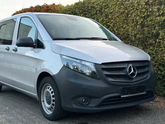 Mercedes-Benz Vito Tourer AUT 116 CDI 4x4 kompakt Pro 8 Sitze