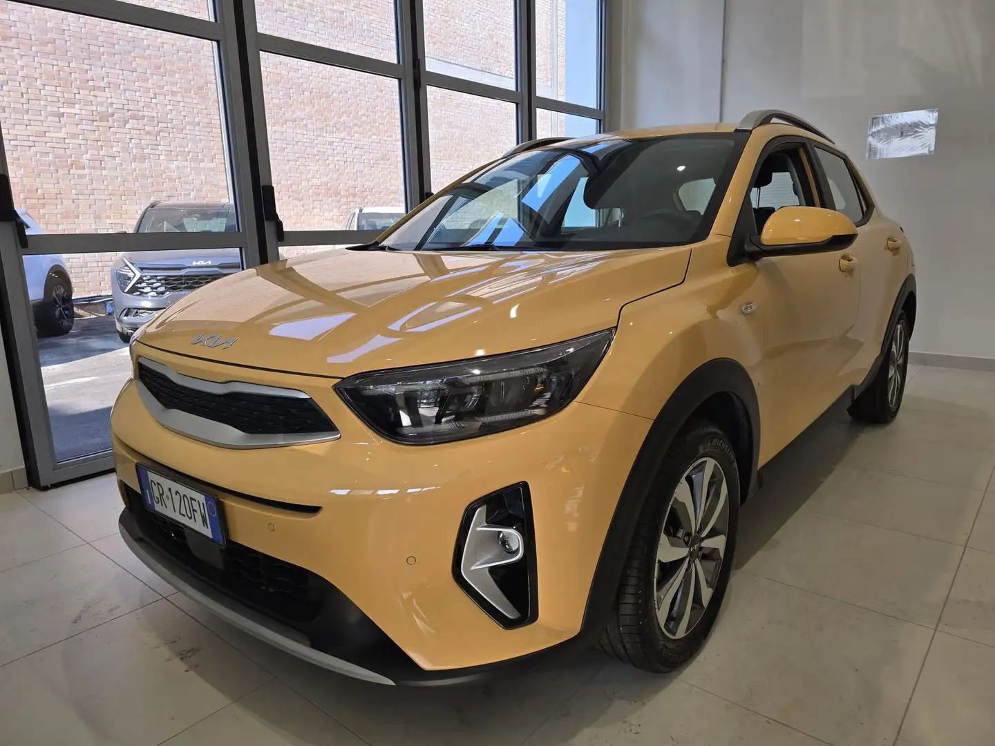 Kia Stonic Stonic 1.2 DPI ECO GPL Urban Jaune - 1