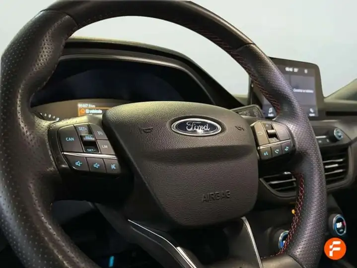 Ford Focus 2022, foto 8