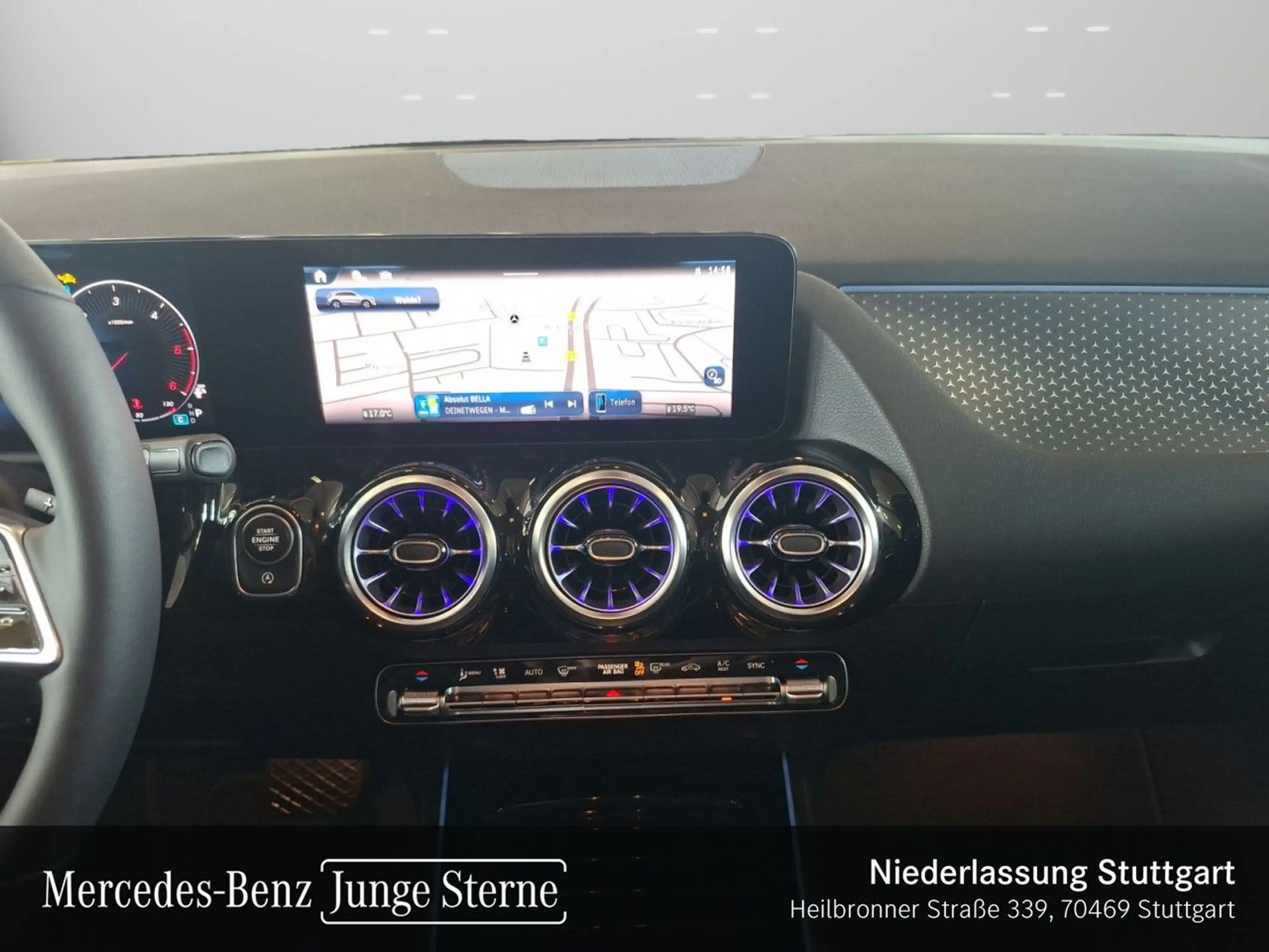 Mercedes-Benz GLA 220 d 4M PROGRESSIVE+LED+KAMERA+TOTW+KEYLESS — photo 15