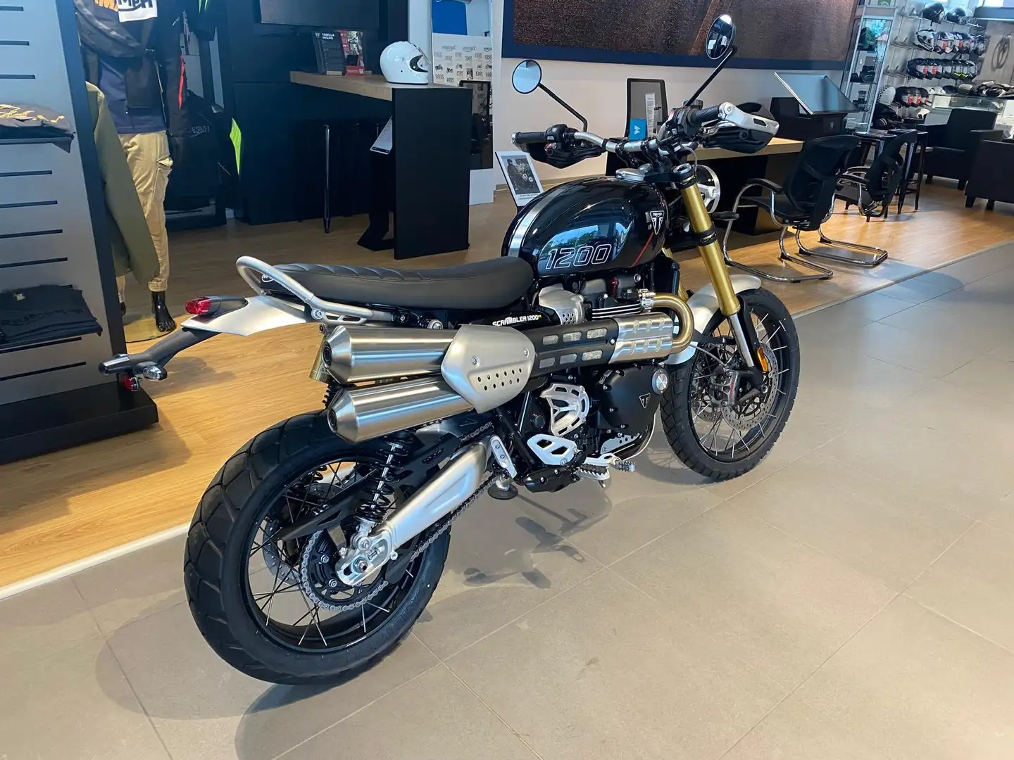 Triumph Scrambler 1200 XE Nero - 2