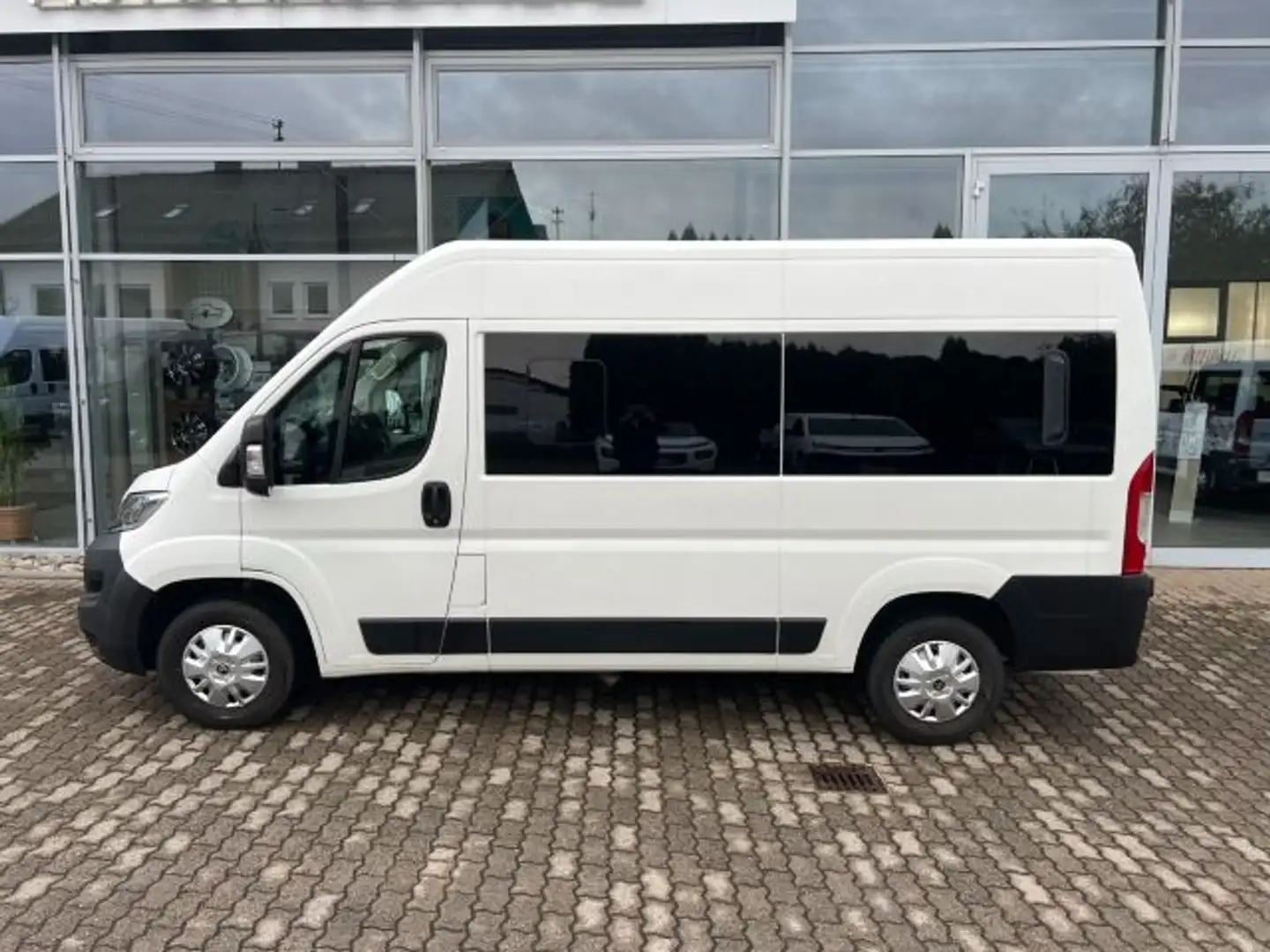 Citroen Jumper 33 L2H2 S&S Live, 9-Sitzer, Navi, AHK Wit - 2