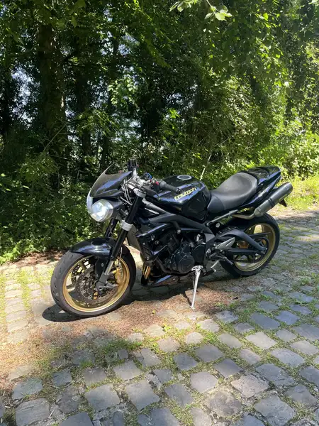 Triumph Street Triple - foto 3