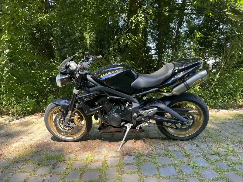 Triumph Street Triple - foto 4