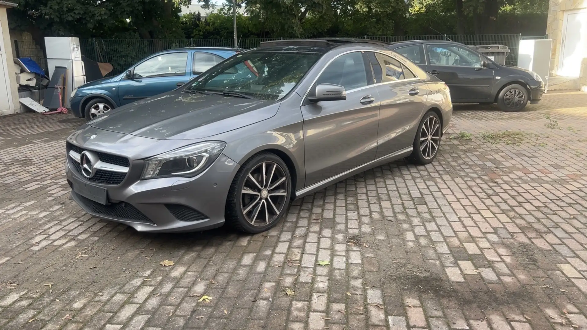 Mercedes-Benz CLA 200 7G-DCT - 1