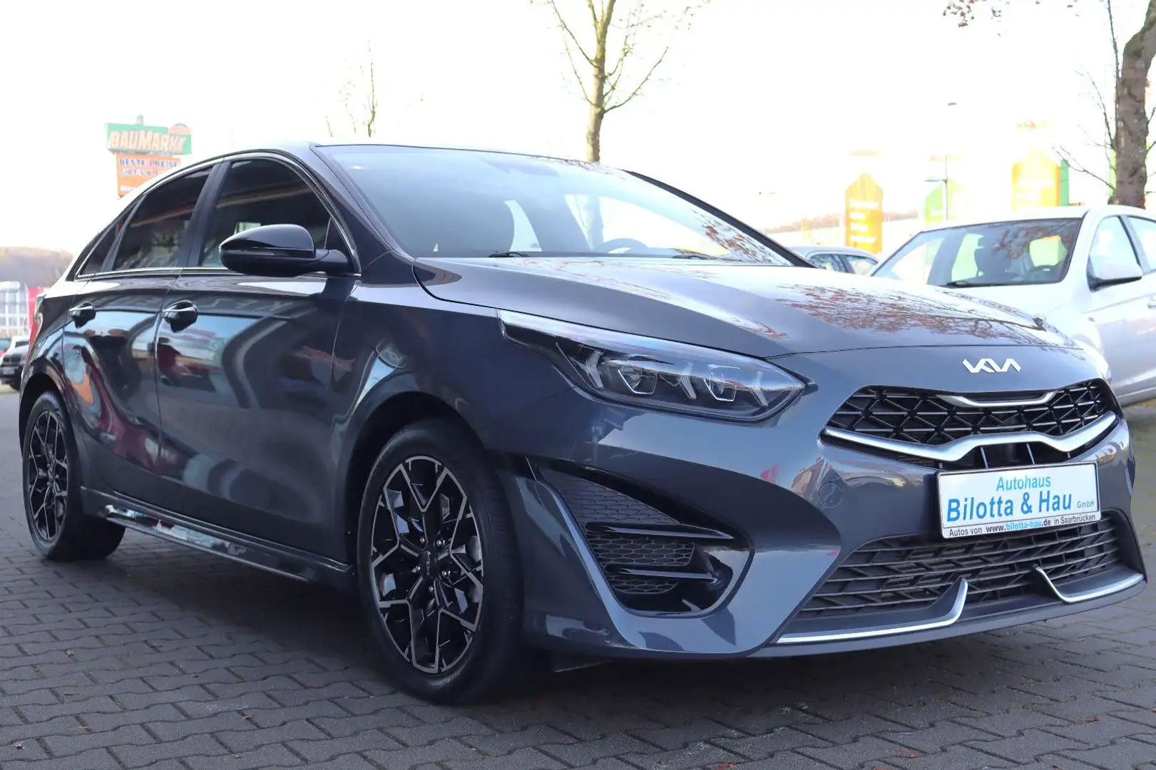 Kia Ceed / cee'd Ceed 1.5 T-GDI GT Line ! V-Cockpit+LED+Navi ! Grau - 2