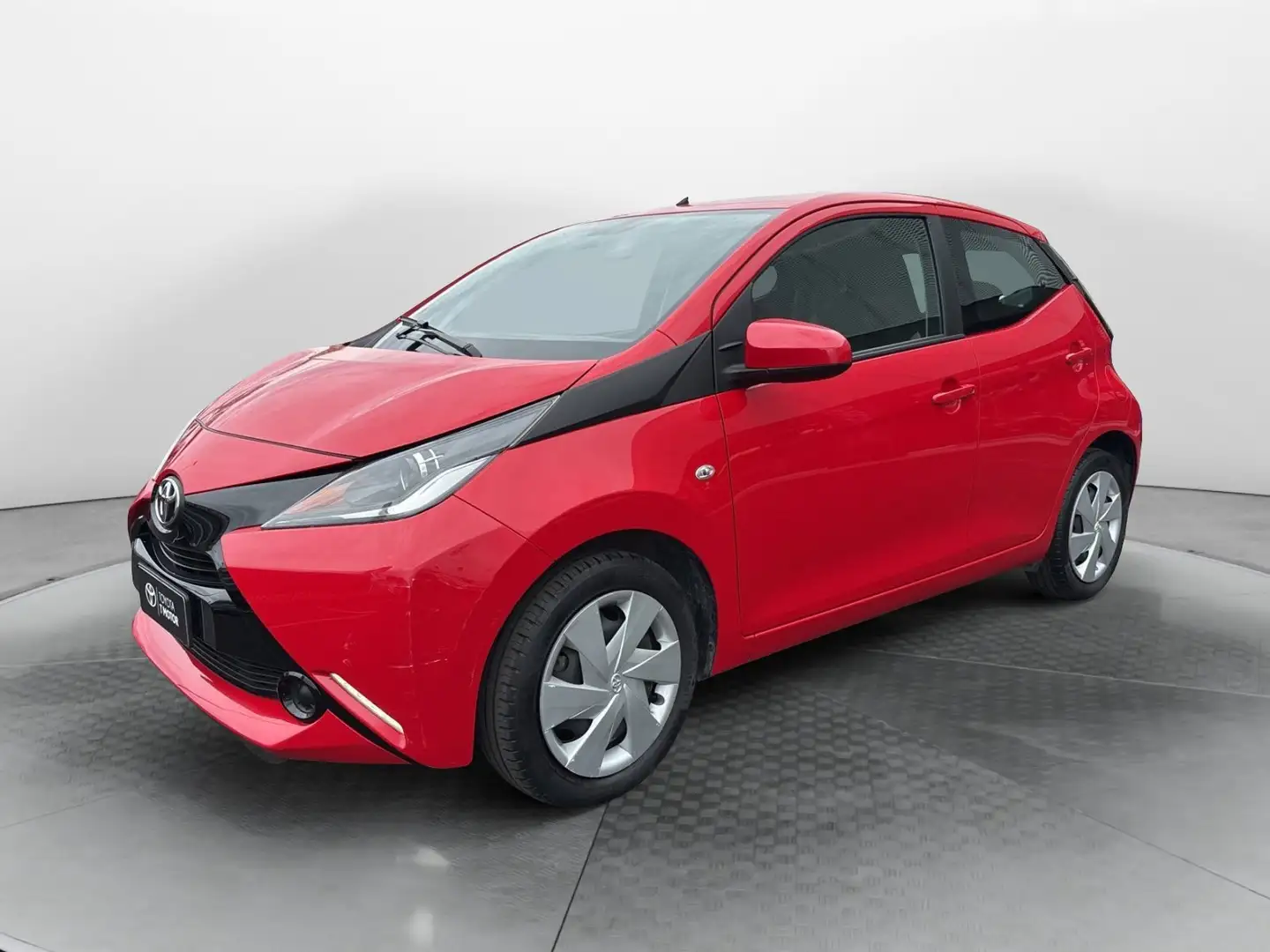 Toyota Aygo Aygo 1.0 VVT-i 69 CV 5 porte x-play - 1