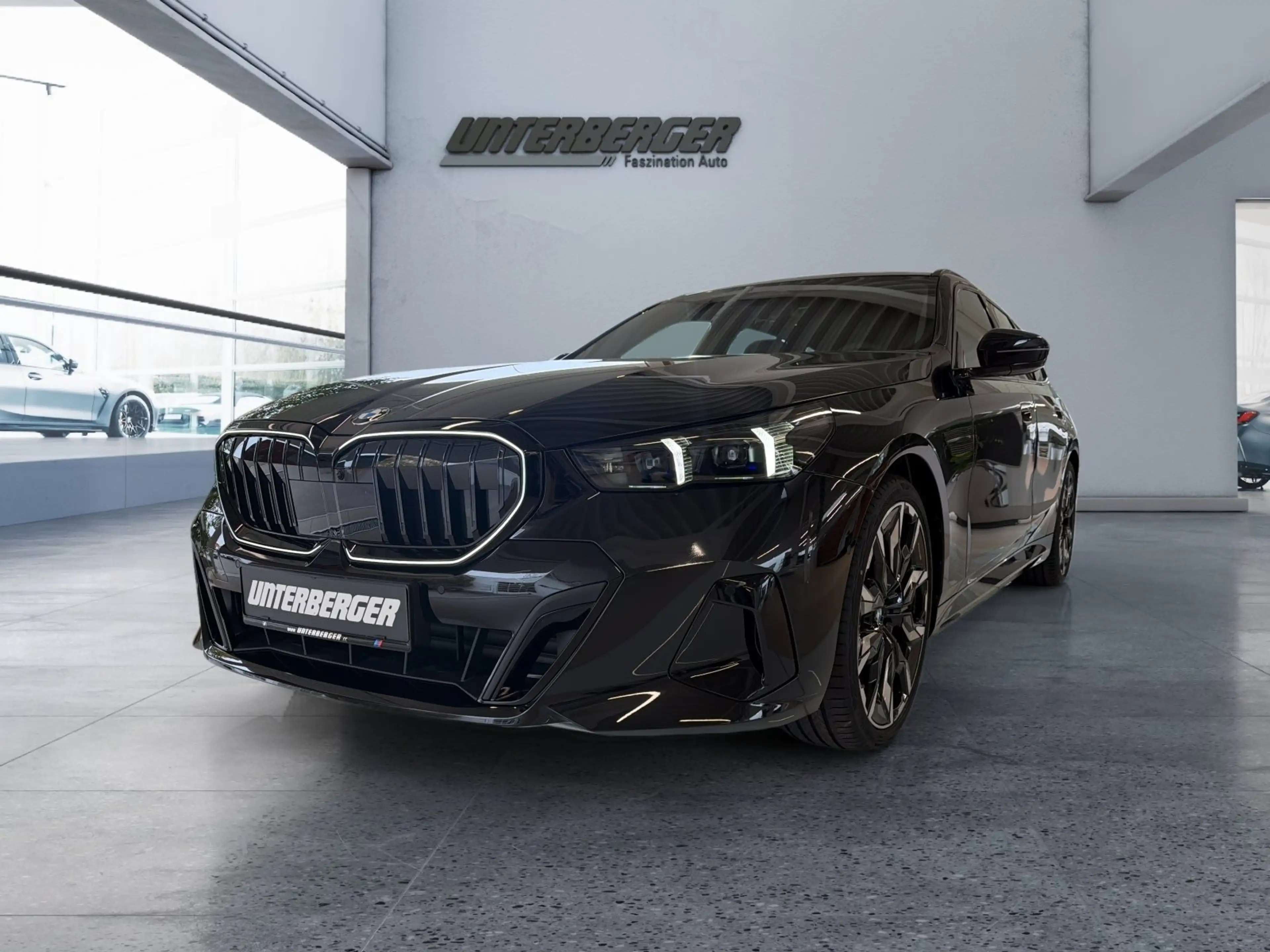 BMW 540 d xDrive Touring M-Sport PRO 21" AHK Pano ACC Sitz