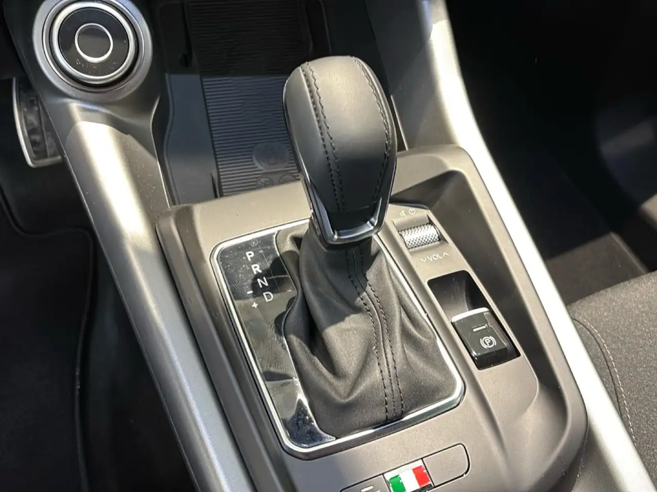 Alfa Romeo Tonale 2024 — фото 15