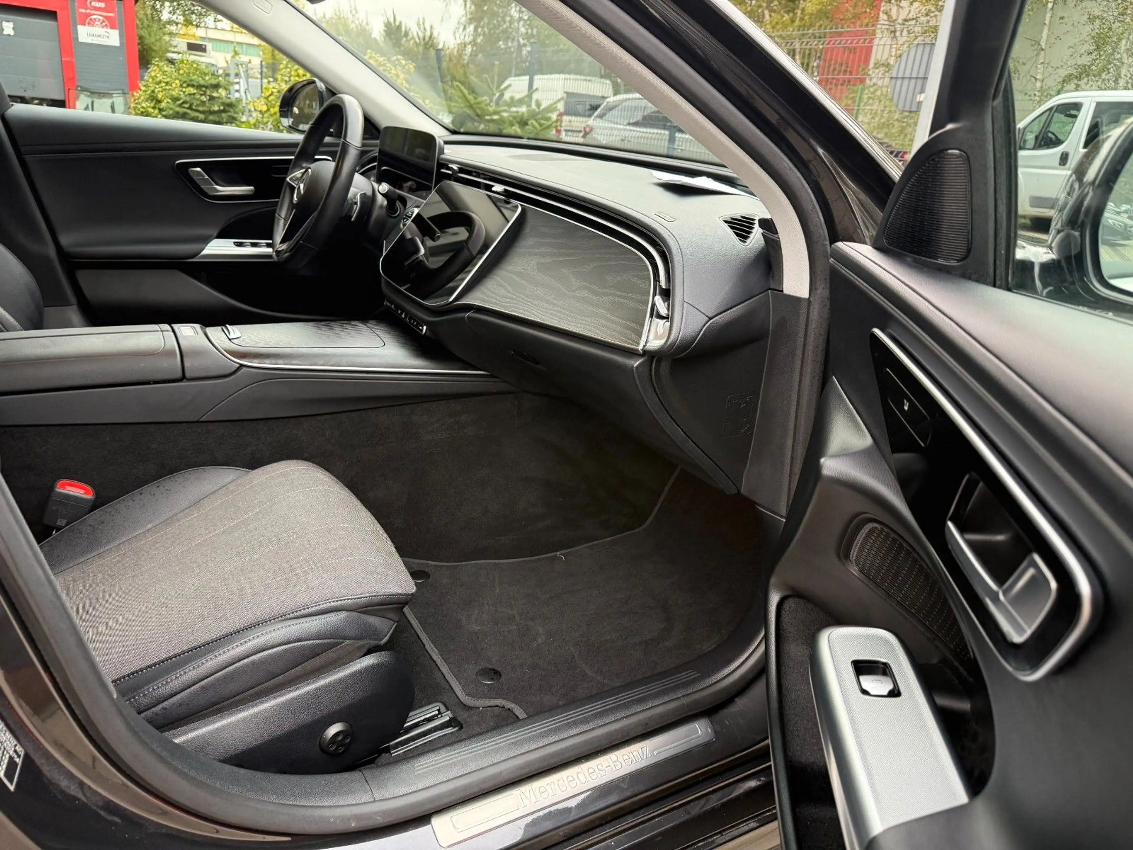 Mercedes-Benz E 220 d Avantgarde Advanced — photo 11
