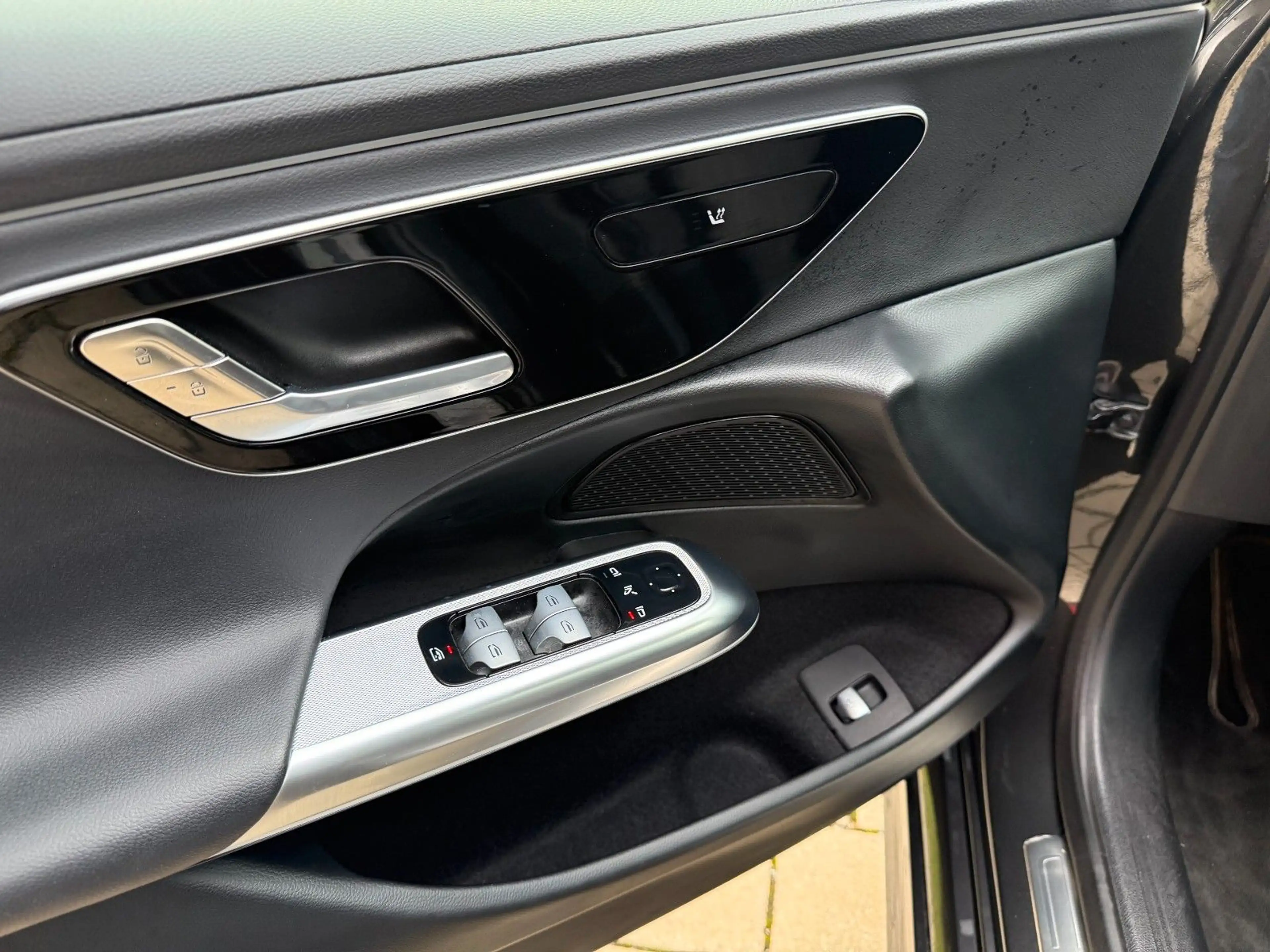 Mercedes-Benz E 220 d Avantgarde Advanced — photo 13