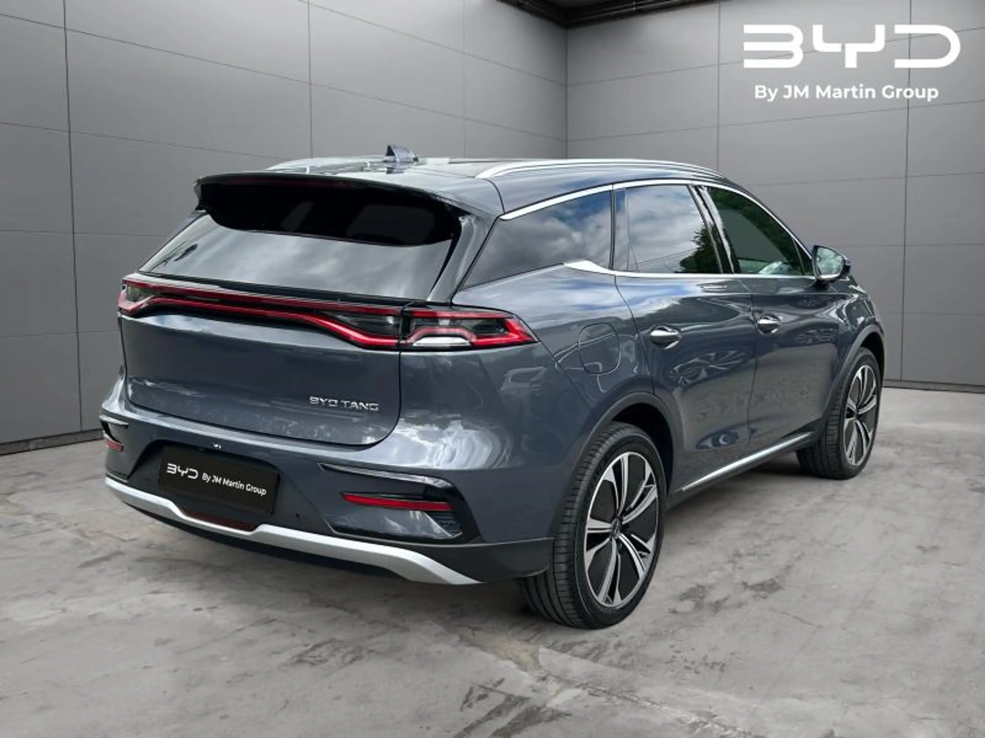 BYD Tang — photo 2
