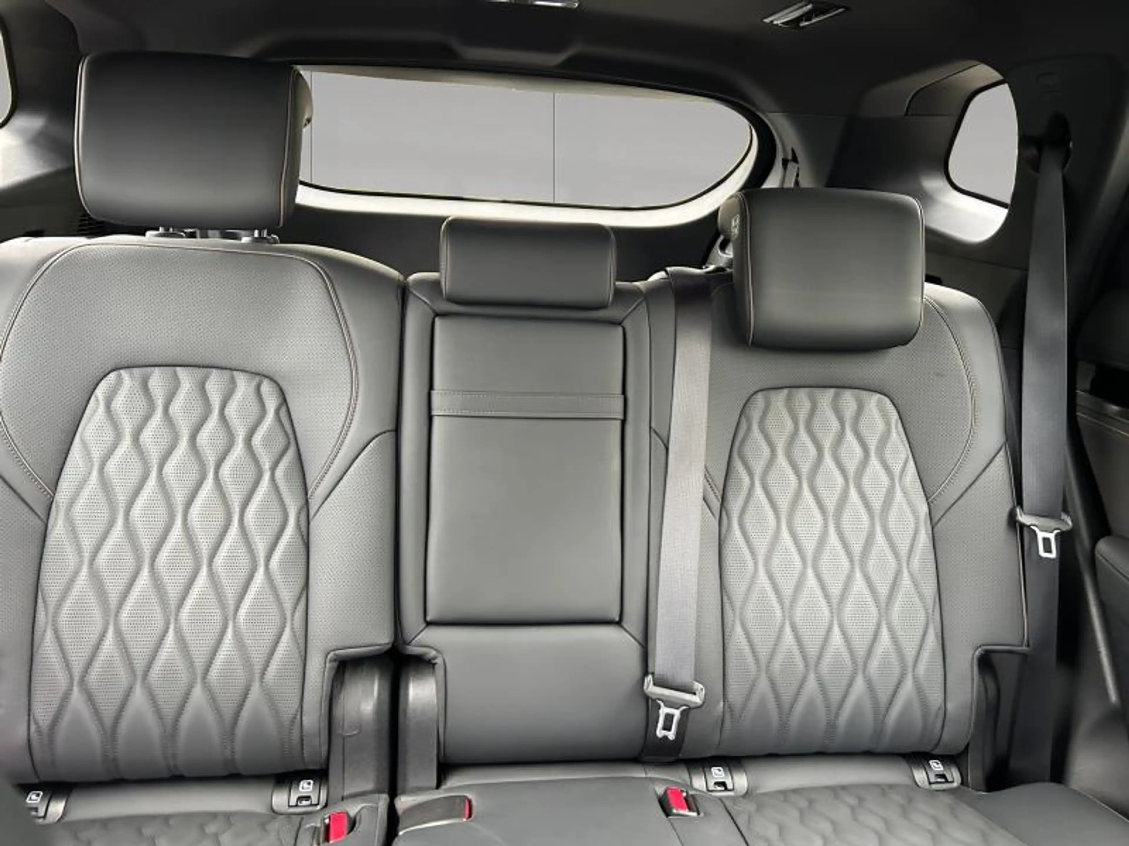 BYD Tang — photo 5