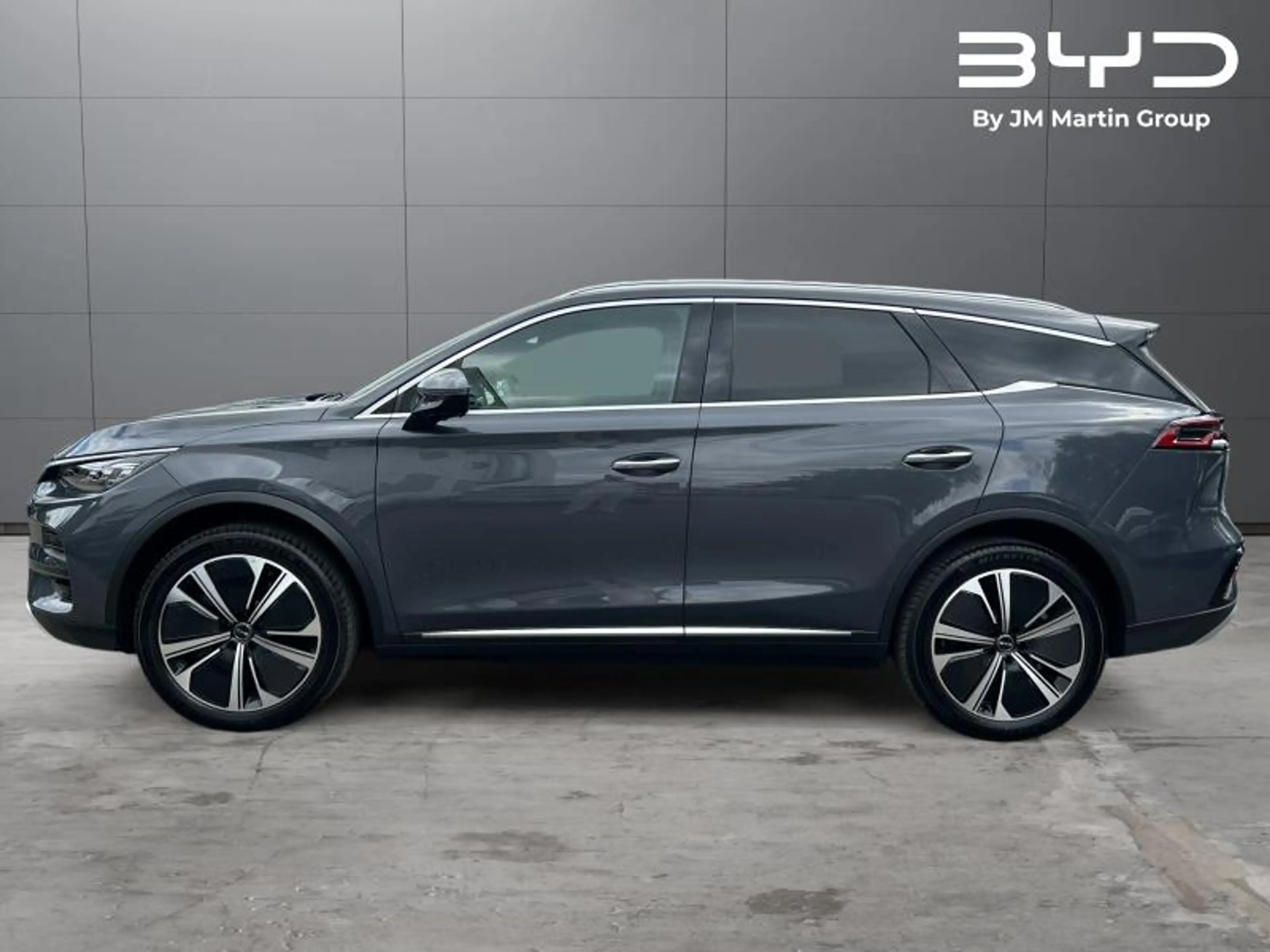 BYD Tang — photo 7