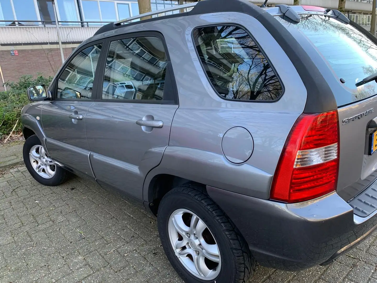 Kia Sportage Sportage 2.0 CVVT Executive Argintiu - 2