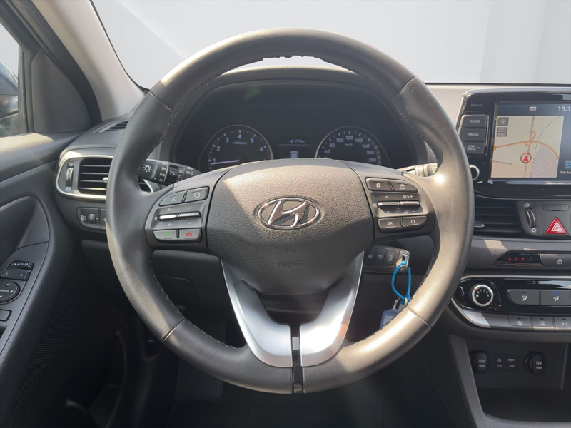 Hyundai i30 Select*Navigations-Paket*PDC*KAM*Apple* — photo 13