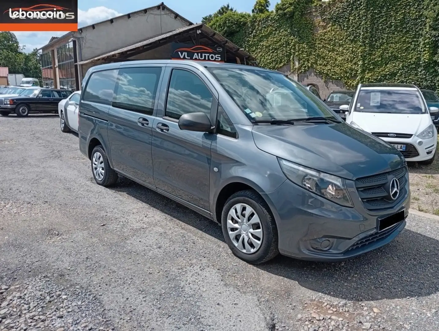 Mercedes-Benz Vito Mercedes Long 114 CDI 6 Places 136 cv Année 2015 Gris - 1