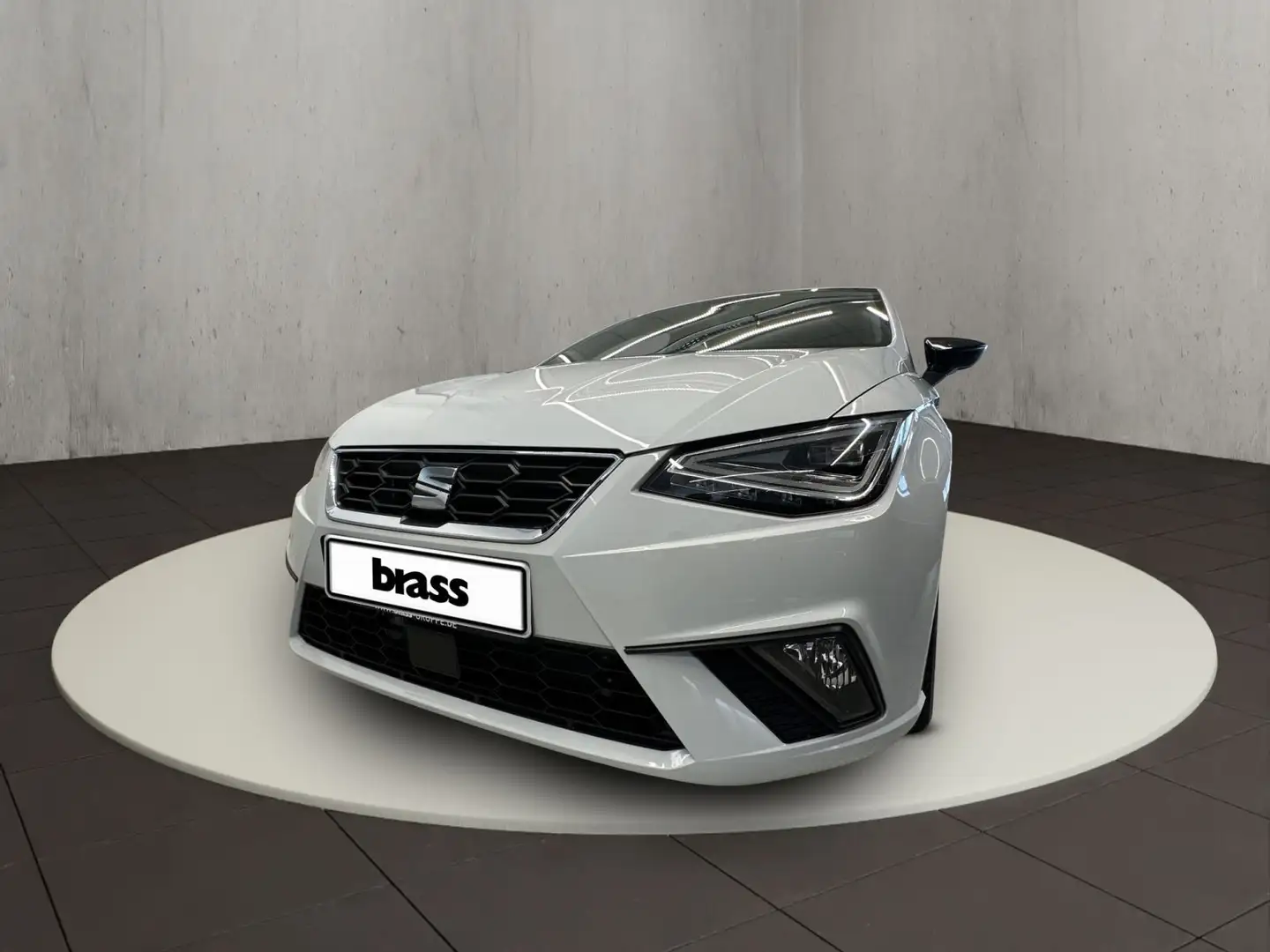 SEAT Ibiza 1.0 TSI FR Ausstattungs-Paket Pro Virtual Weiß - 1