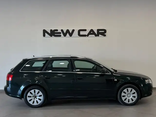 Audi A4 view 5