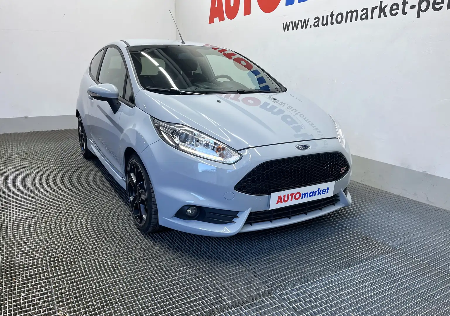 Ford Fiesta ST 3p 1.6 200cv Grijs - 2