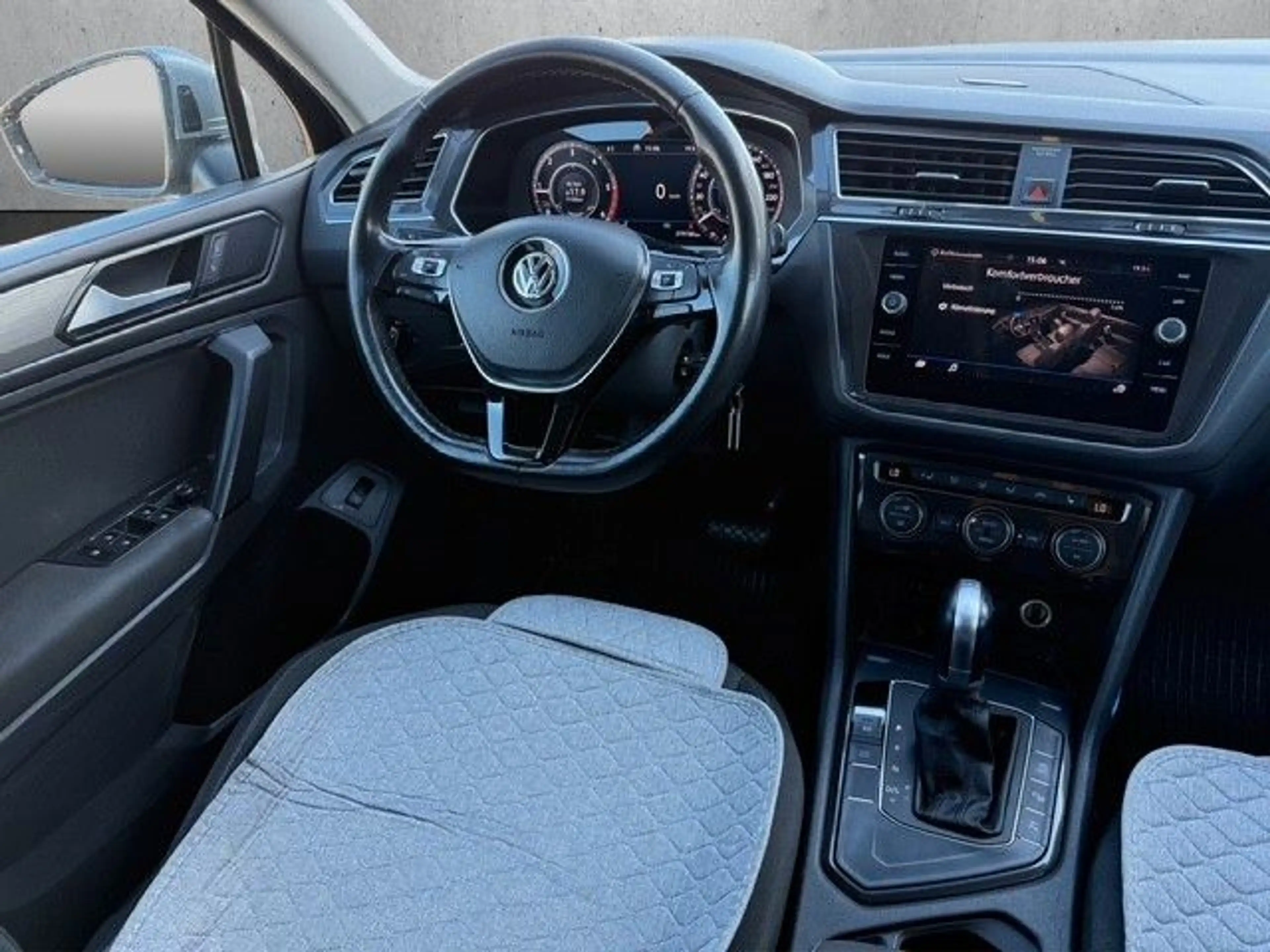 Volkswagen Tiguan Allspace 2.0 TDI DSG* 7-Sitzer*AHK — photo 12
