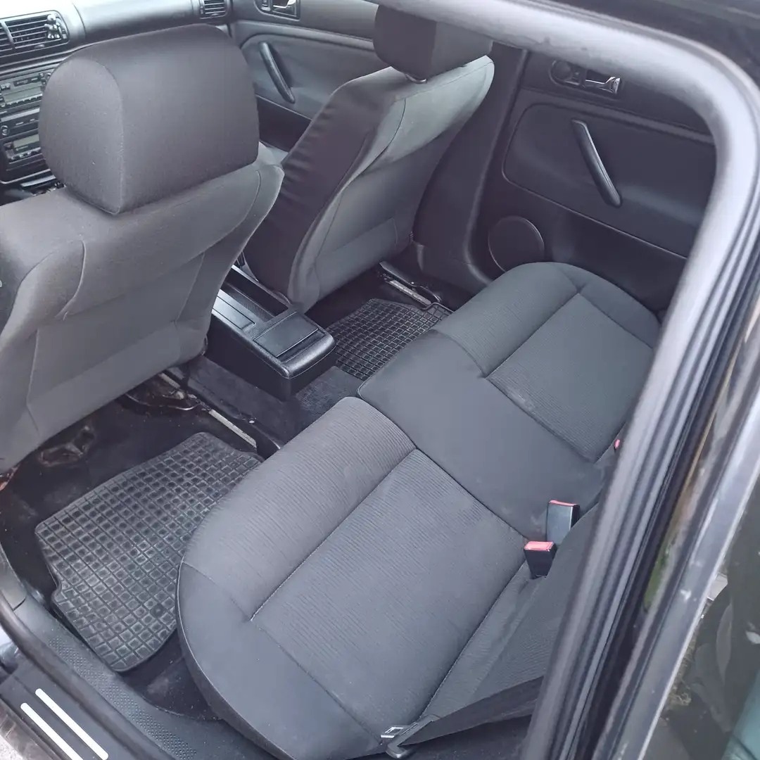 Volkswagen Passat Variant Passat kombi Černá - 2