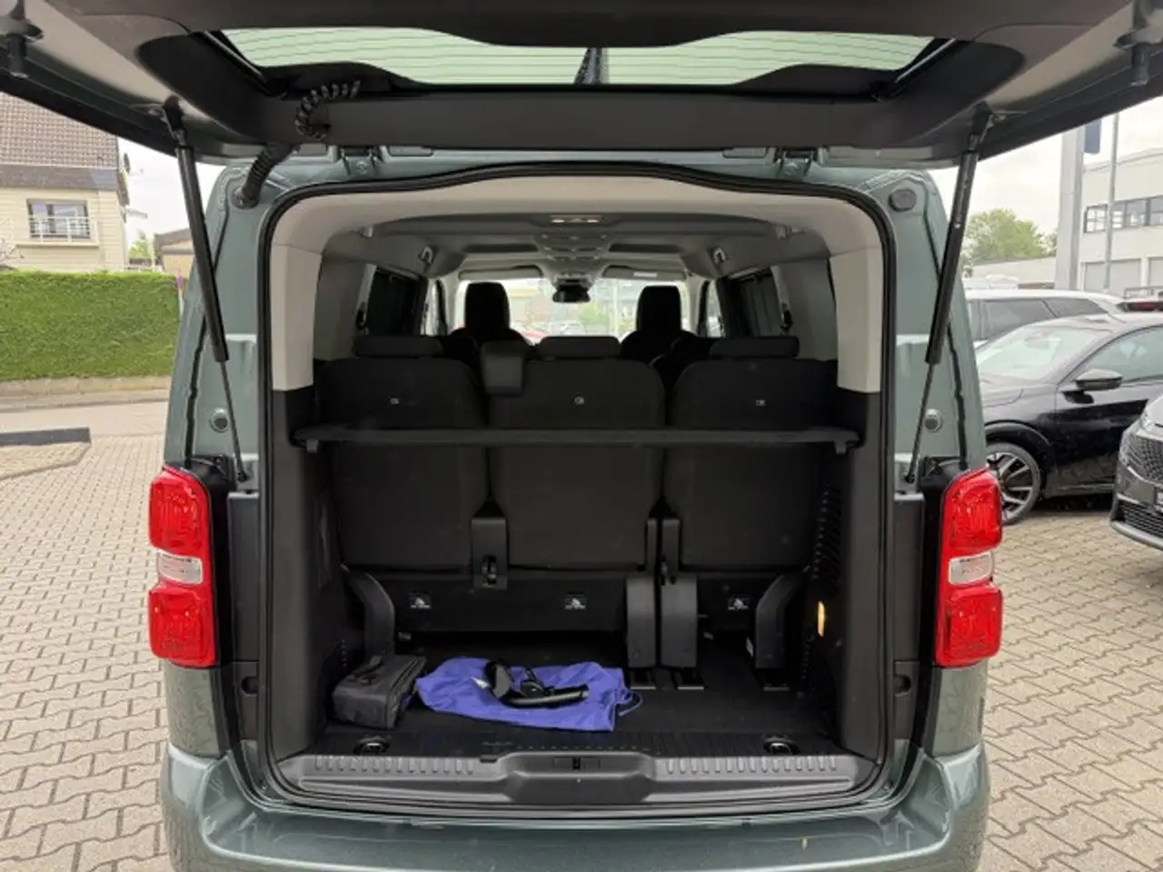 Peugeot Traveller L2 BlueHDI 180, ACC, el. Schiebetüren, AHK, uvm., миниатюра 14