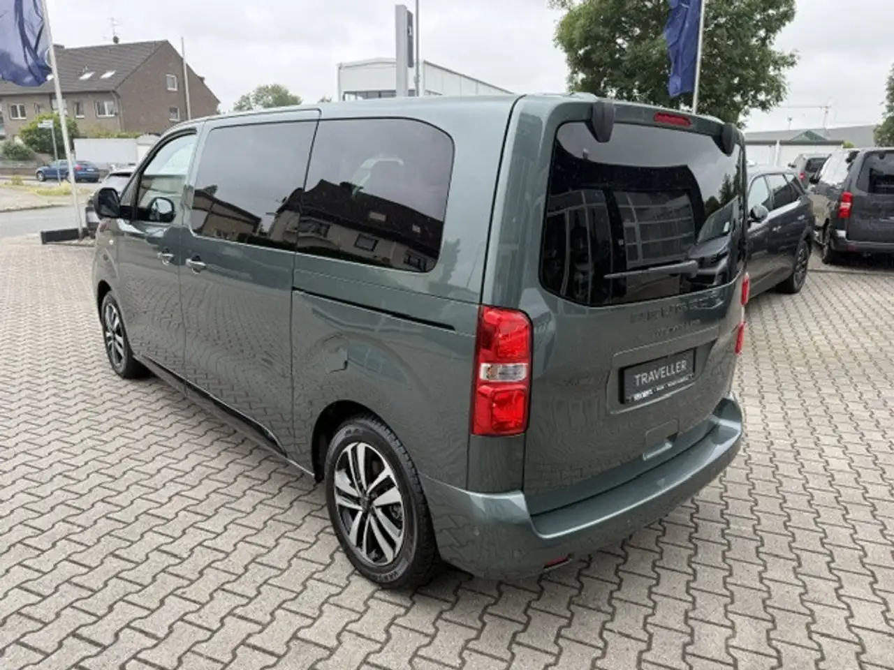 Peugeot Traveller L2 BlueHDI 180, ACC, el. Schiebetüren, AHK, uvm., миниатюра 8