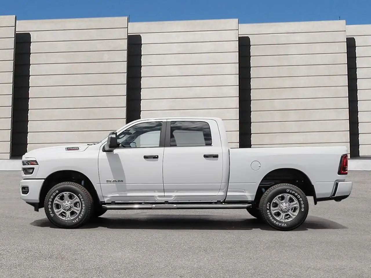 RAM 2500 снимка RAM 2500