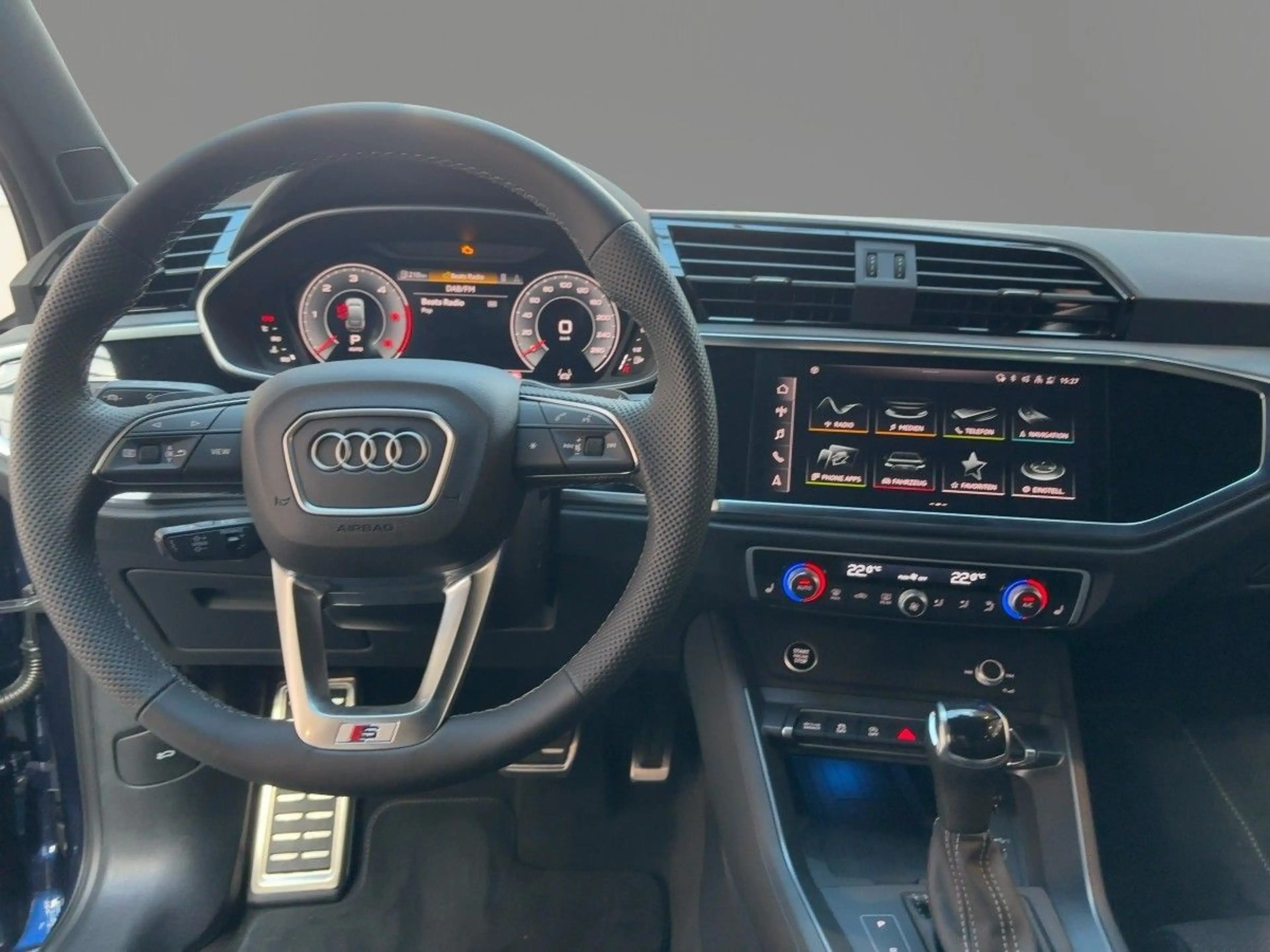 Audi Q3 S-Line 40 TDI qu AHK MATRIX SONOS — photo 10