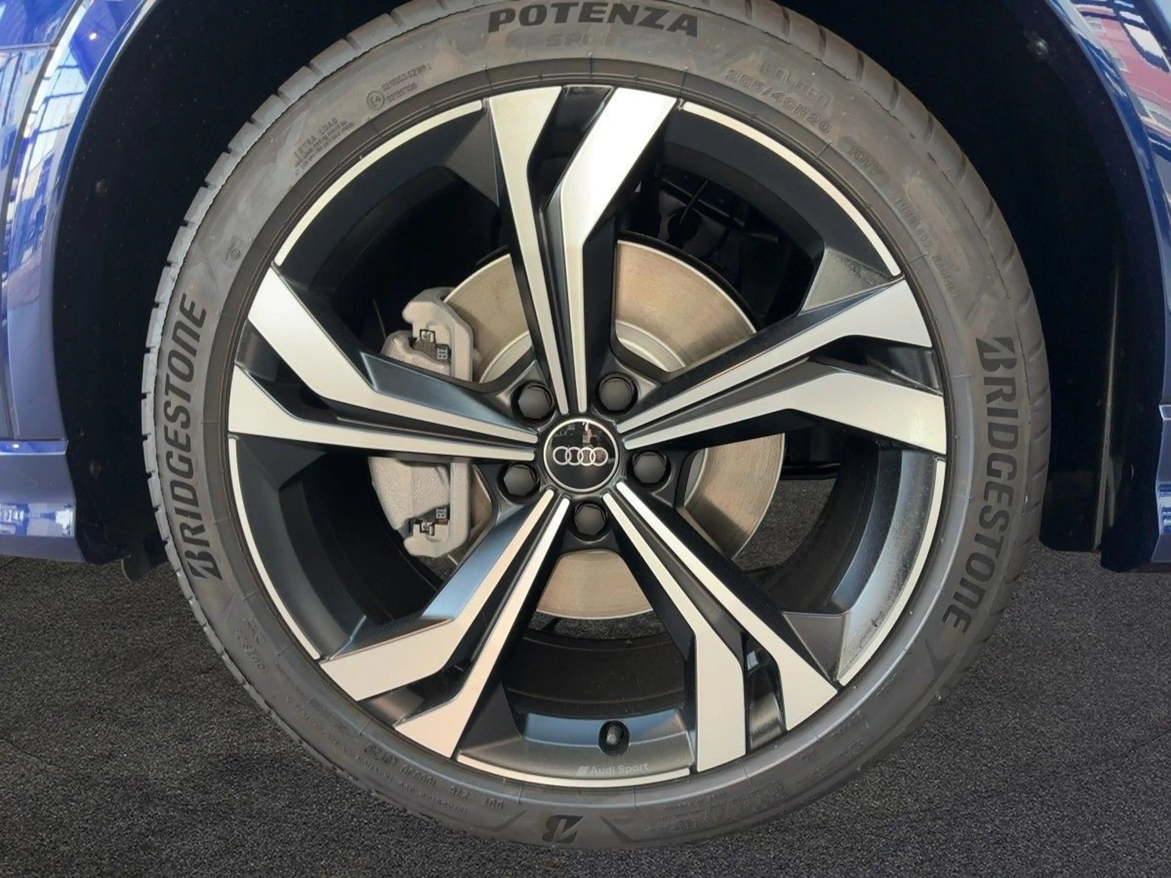 Audi Q3 S-Line 40 TDI qu AHK MATRIX SONOS — photo 12
