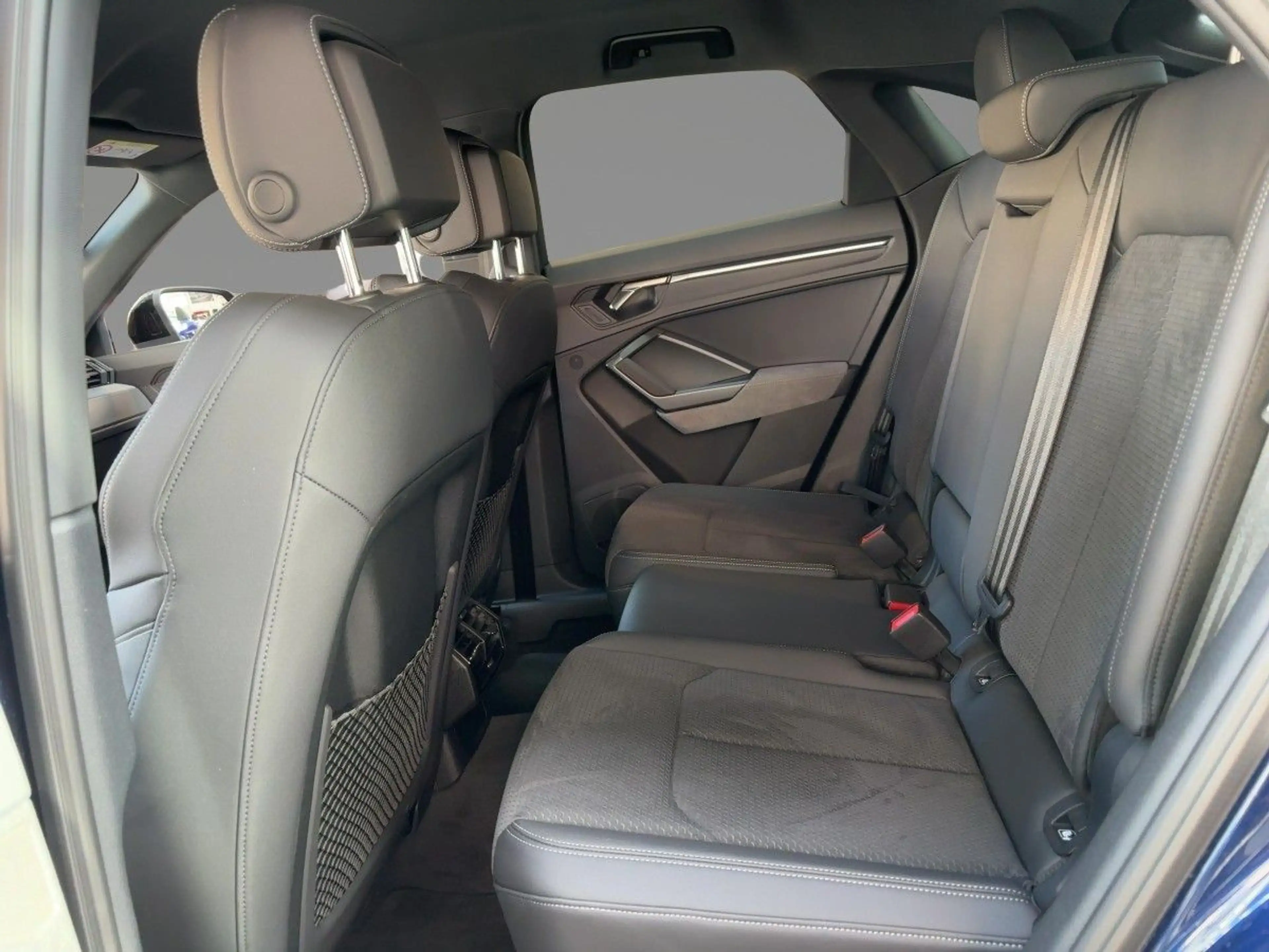 Audi Q3 S-Line 40 TDI qu AHK MATRIX SONOS — photo 9