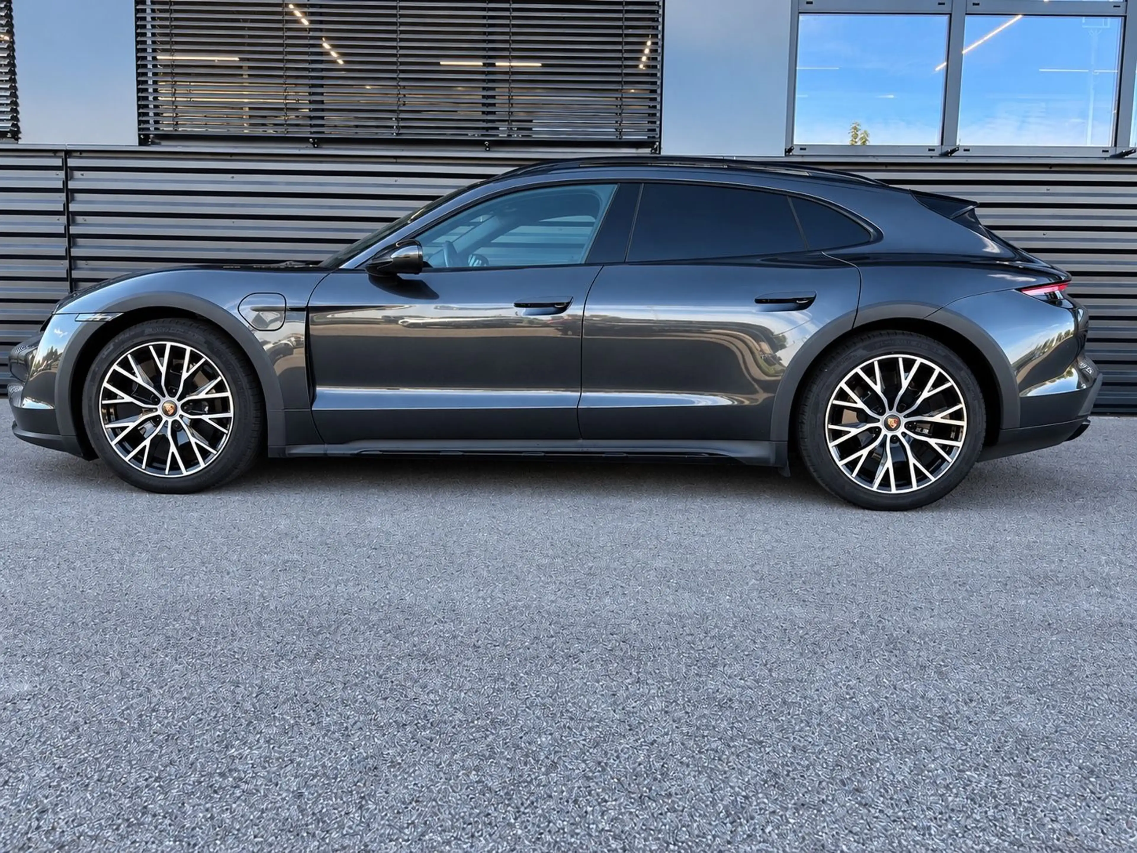 Porsche Taycan Cross Turismo 4-PANO-HAL-INNO-BOSE