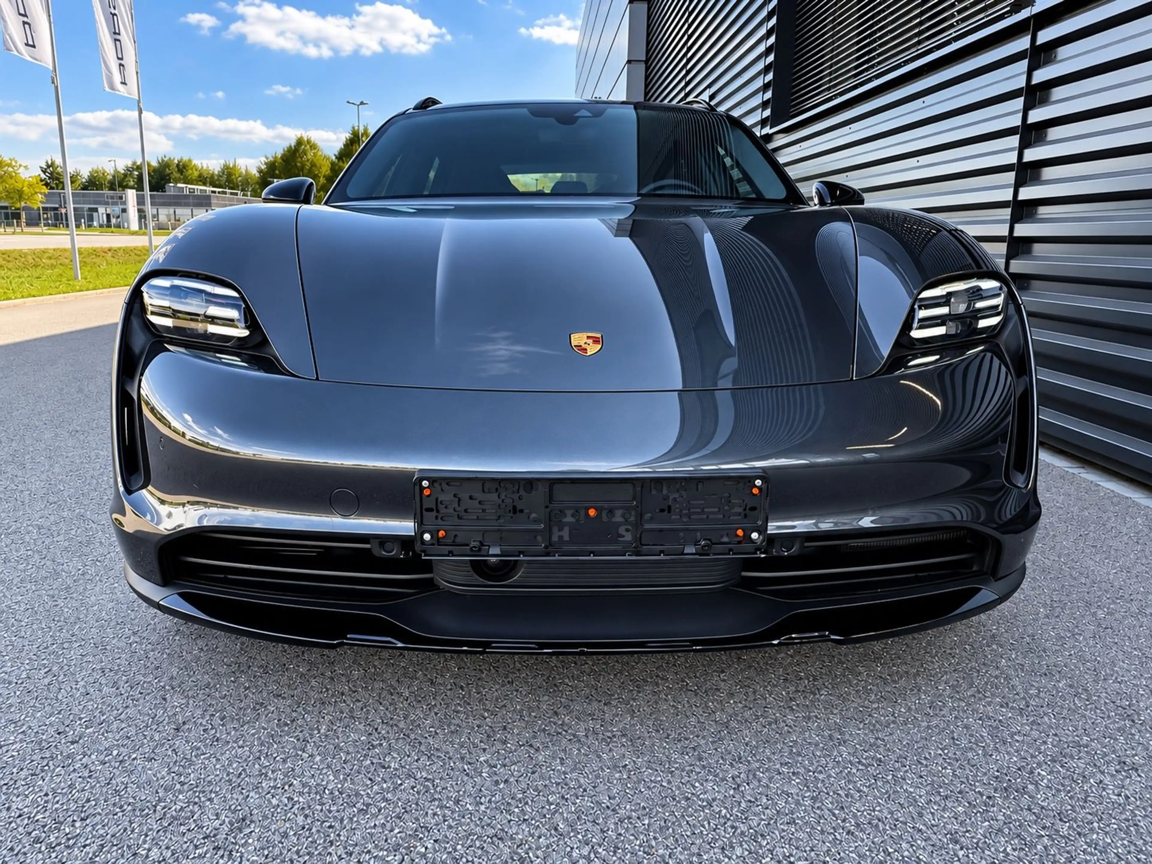 Porsche Taycan Cross Turismo 4-PANO-HAL-INNO-BOSE — photo 4