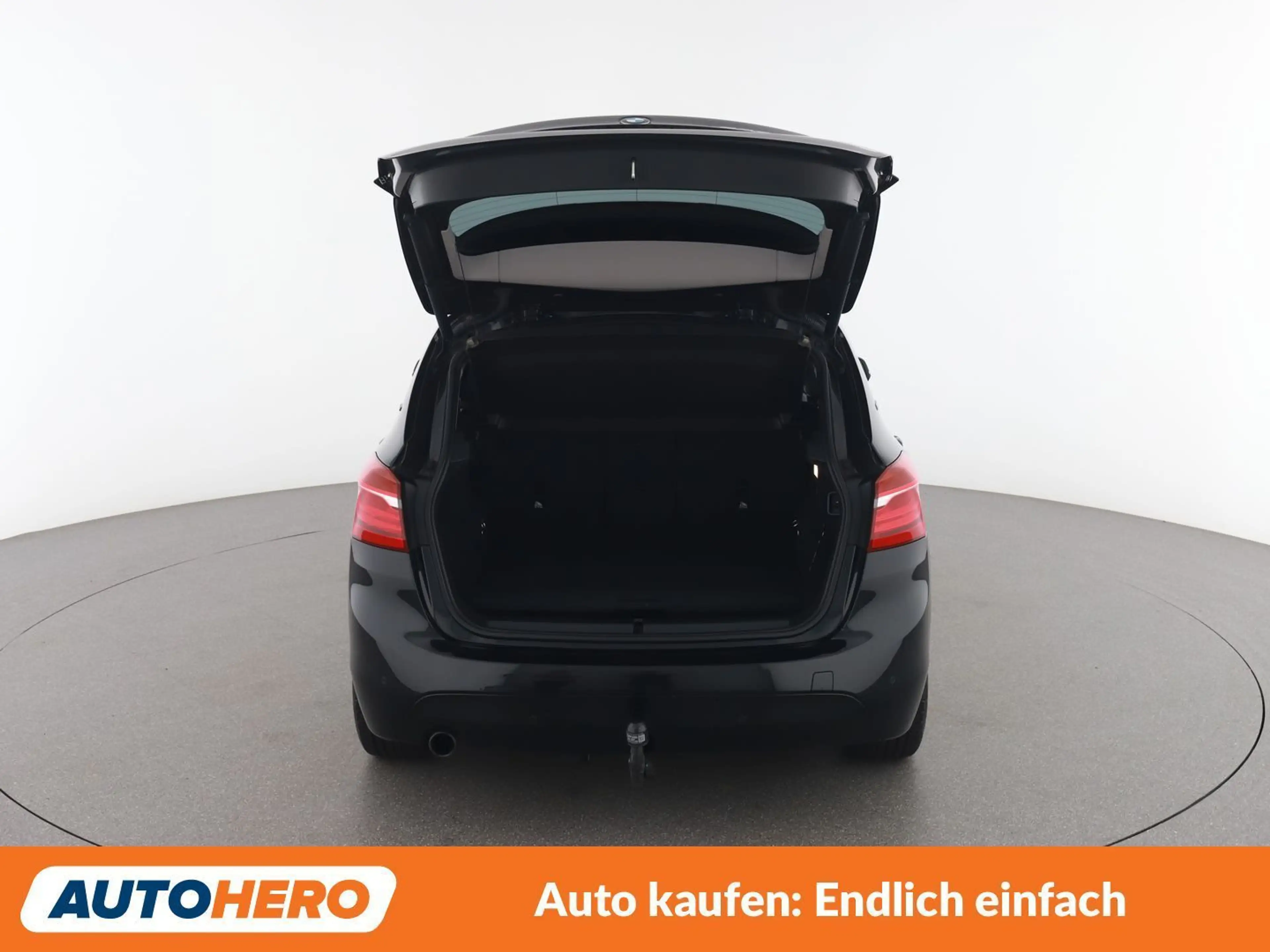 BMW 225 225xe Active Tourer Advantage — photo 16