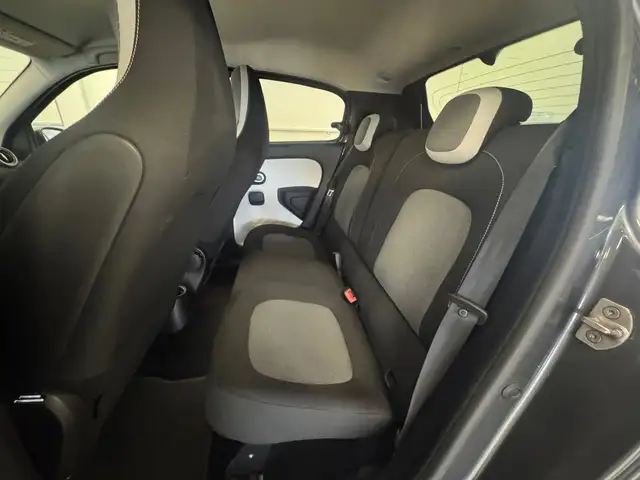 Renault Twingo view 11