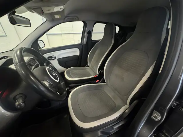 Renault Twingo view 10